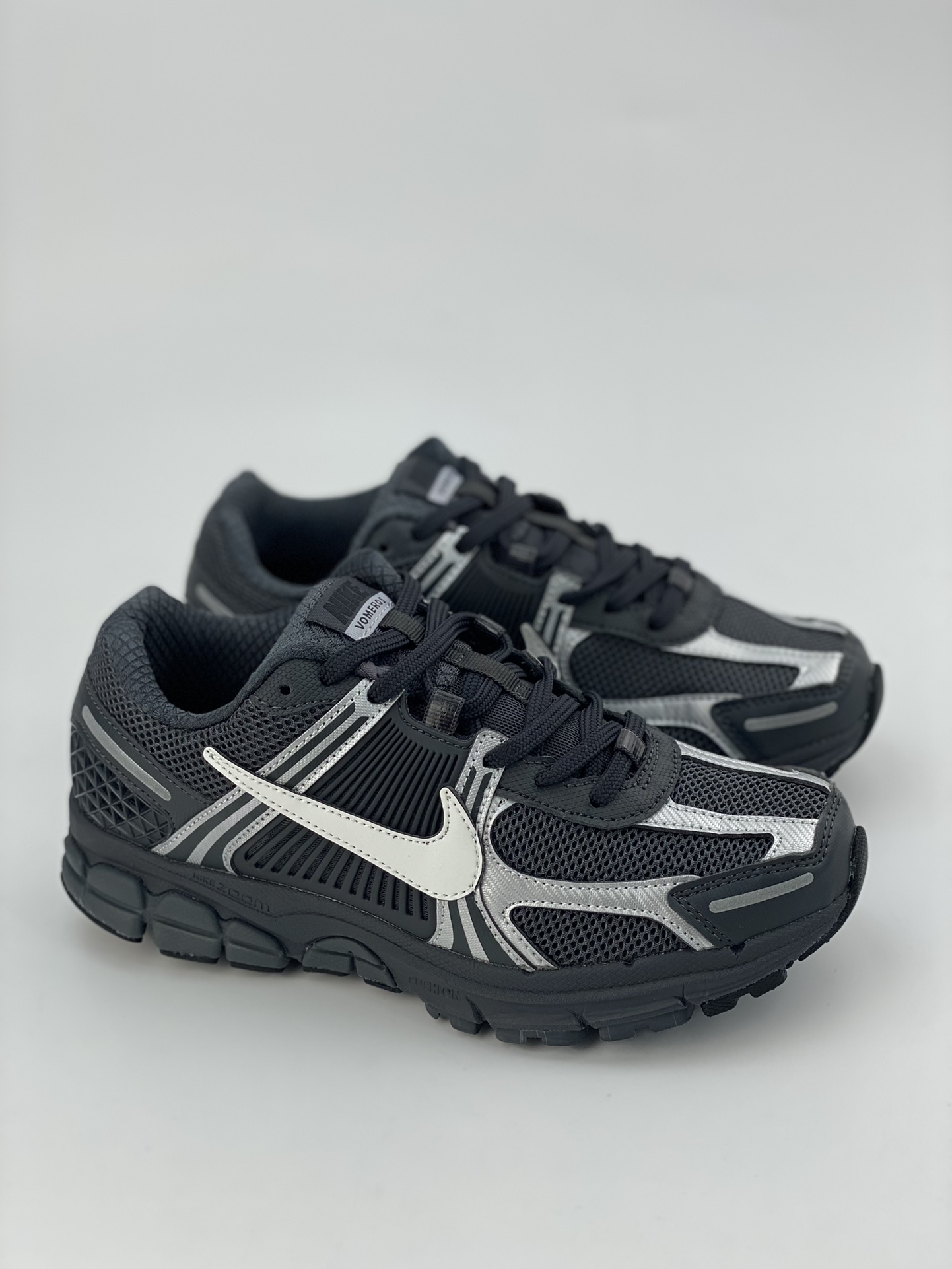 180 NIKE ZOOM Vomero 5 SP 复古风潮 BV1358-002