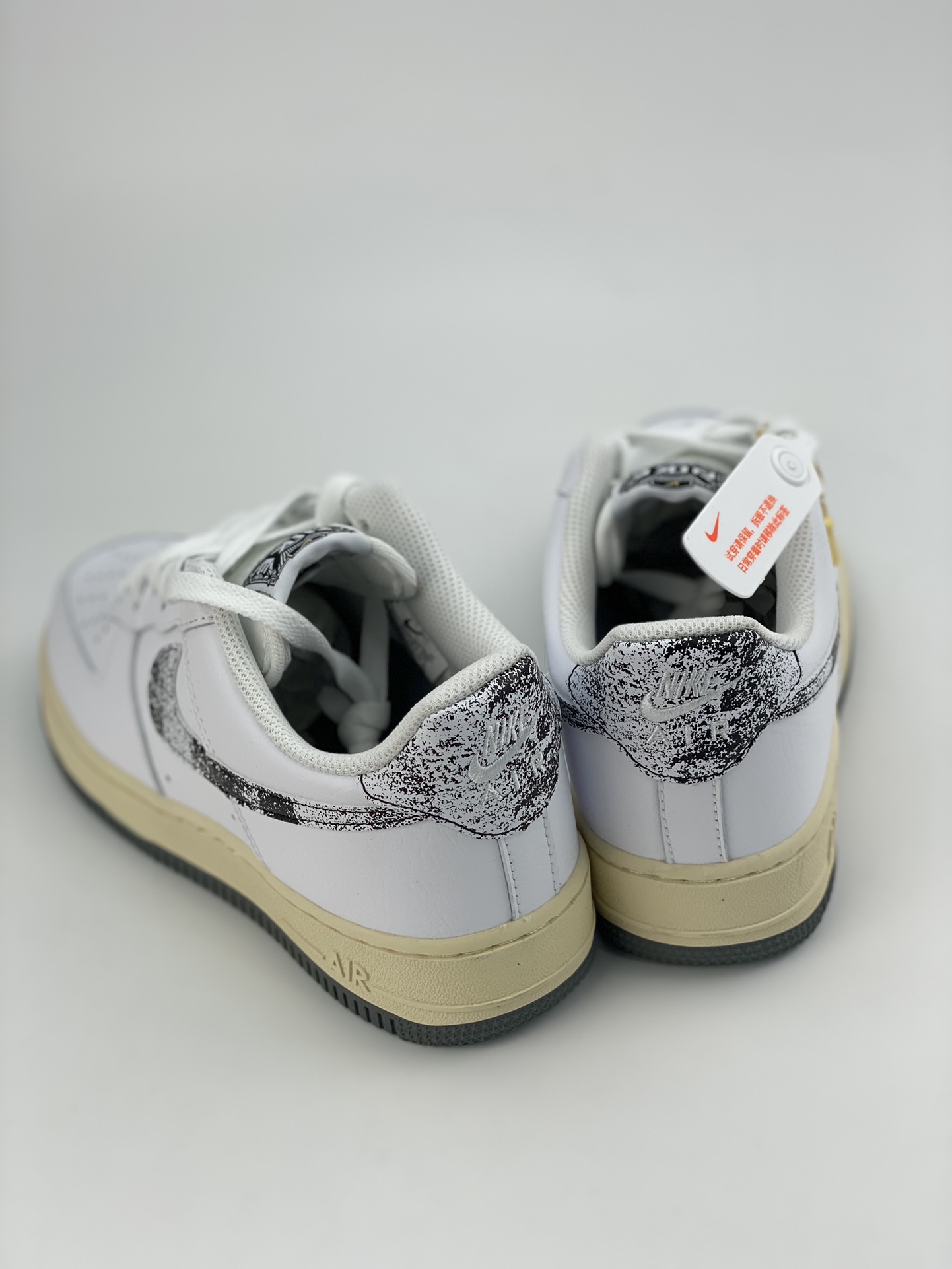 200 Nike Air Force 1 Low 07 白黑银渐变 DV7183-100