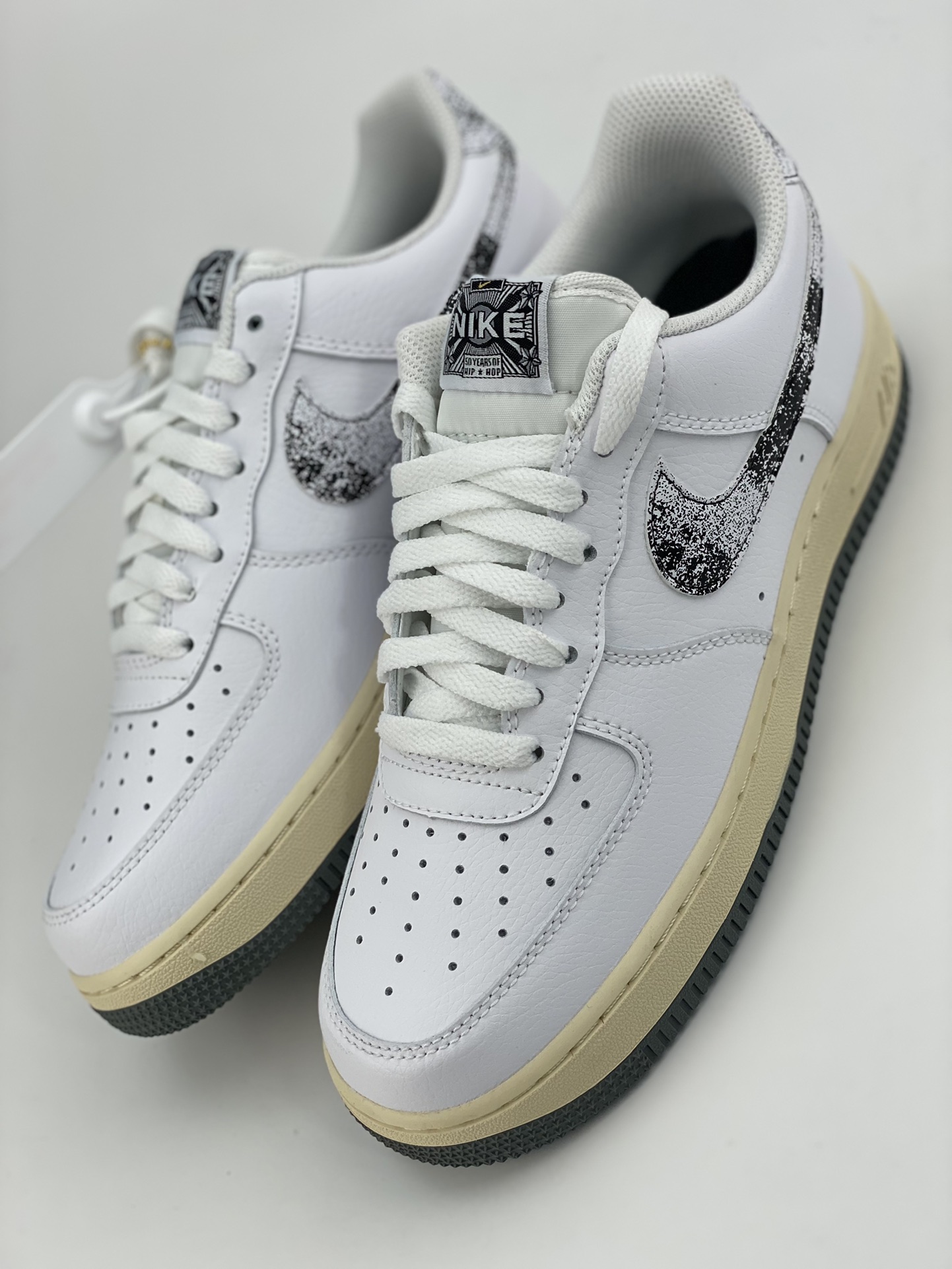 200 Nike Air Force 1 Low 07 白黑银渐变 DV7183-100
