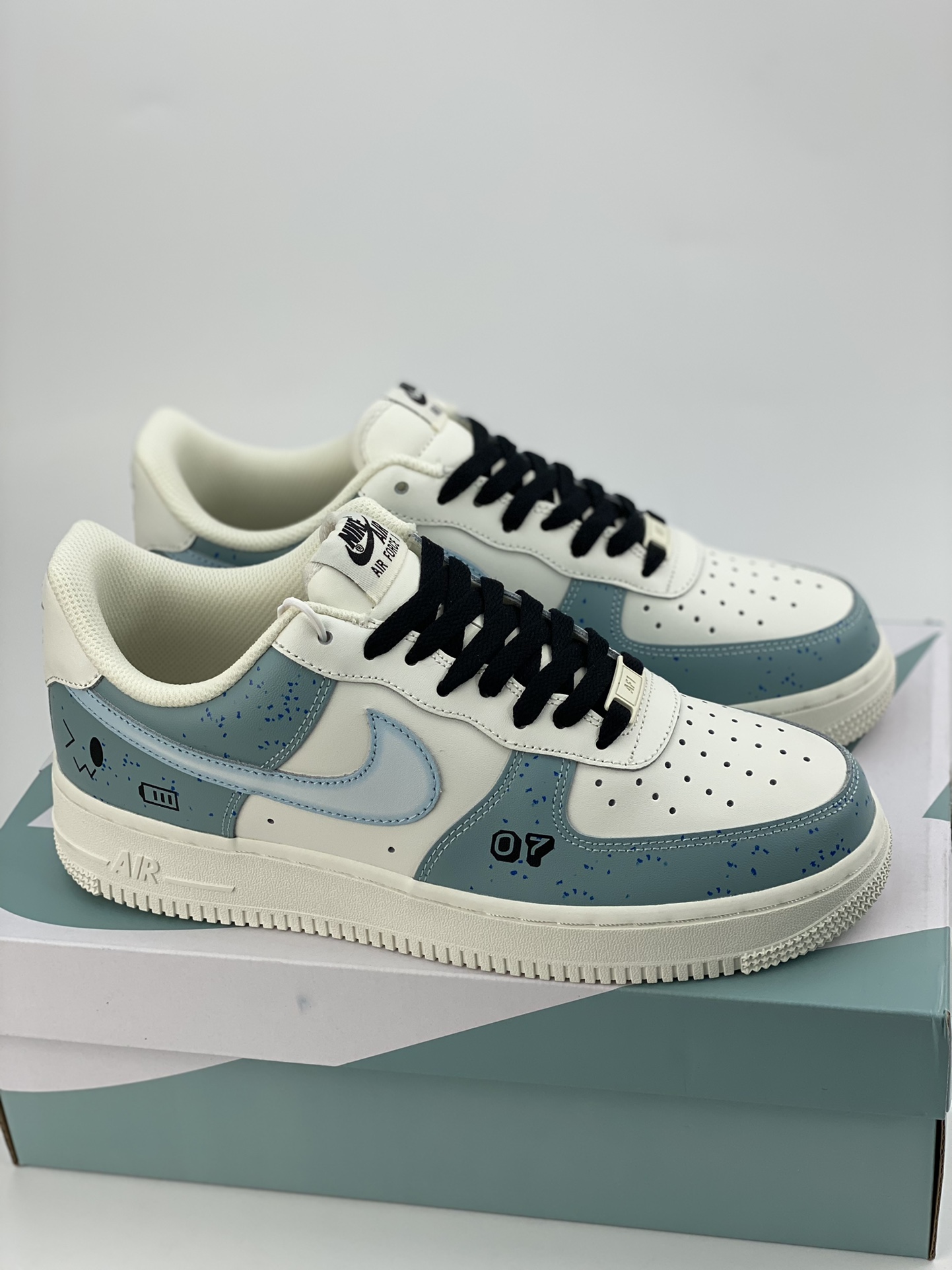 240 Nike Air Force 1 Low 07 鲁班涂鸦 CW2568-033
