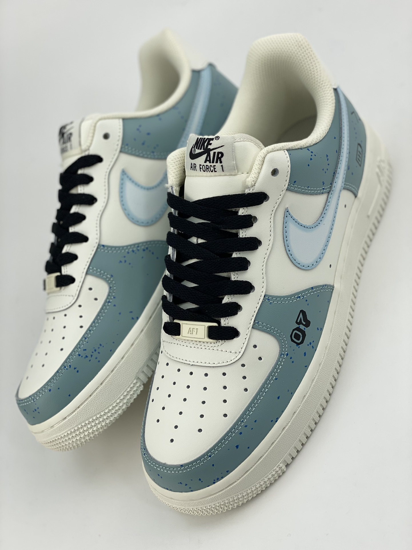 240 Nike Air Force 1 Low 07 鲁班涂鸦 CW2568-033