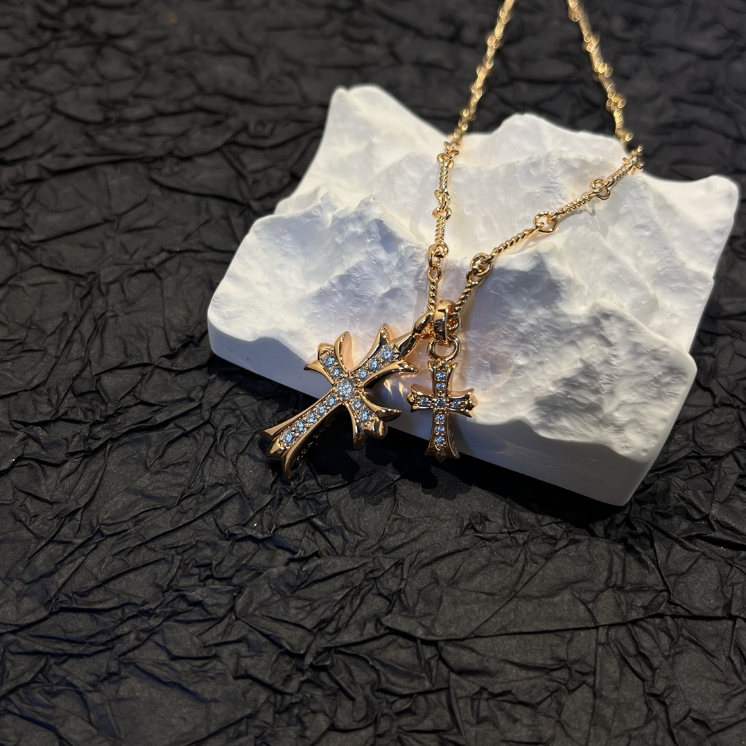 Chrome Hearts 𝐂𝐡𝐫𝐨𝐦𝐞 𝐡𝐞𝐚𝐫𝐭𝐬克罗心
