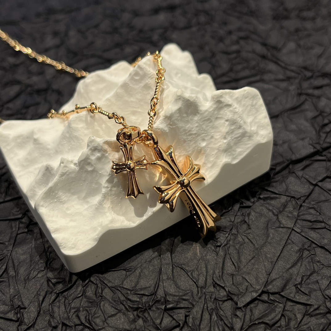 Chrome Hearts 𝐂𝐡𝐫𝐨𝐦𝐞 𝐡𝐞𝐚𝐫𝐭𝐬克罗心