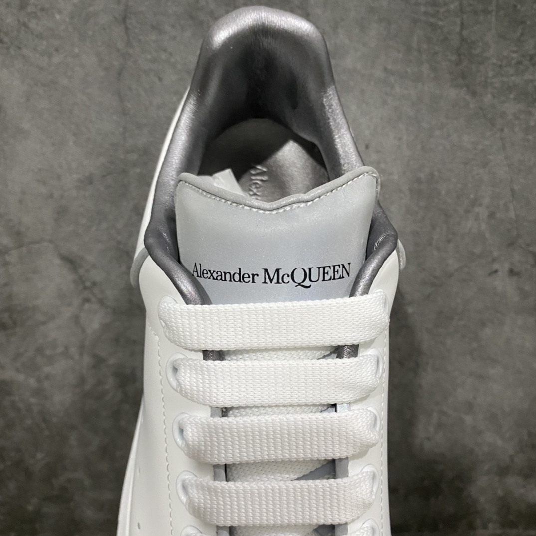 Alexander McQueen/Alexander McQueen platform shoes thick sole heightening white shoes reflective white gray