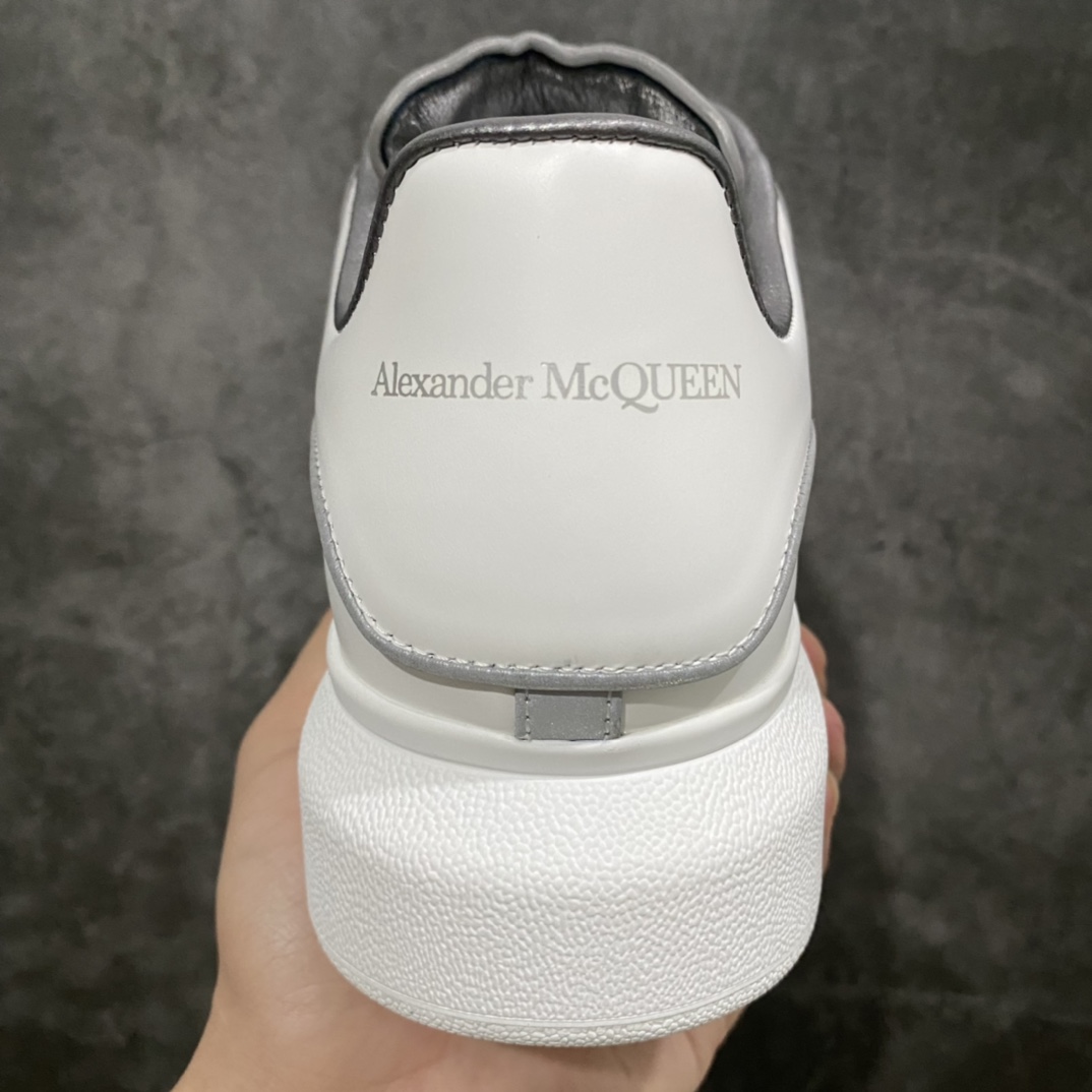 Alexander McQueen/Alexander McQueen platform shoes thick sole heightening white shoes reflective white gray