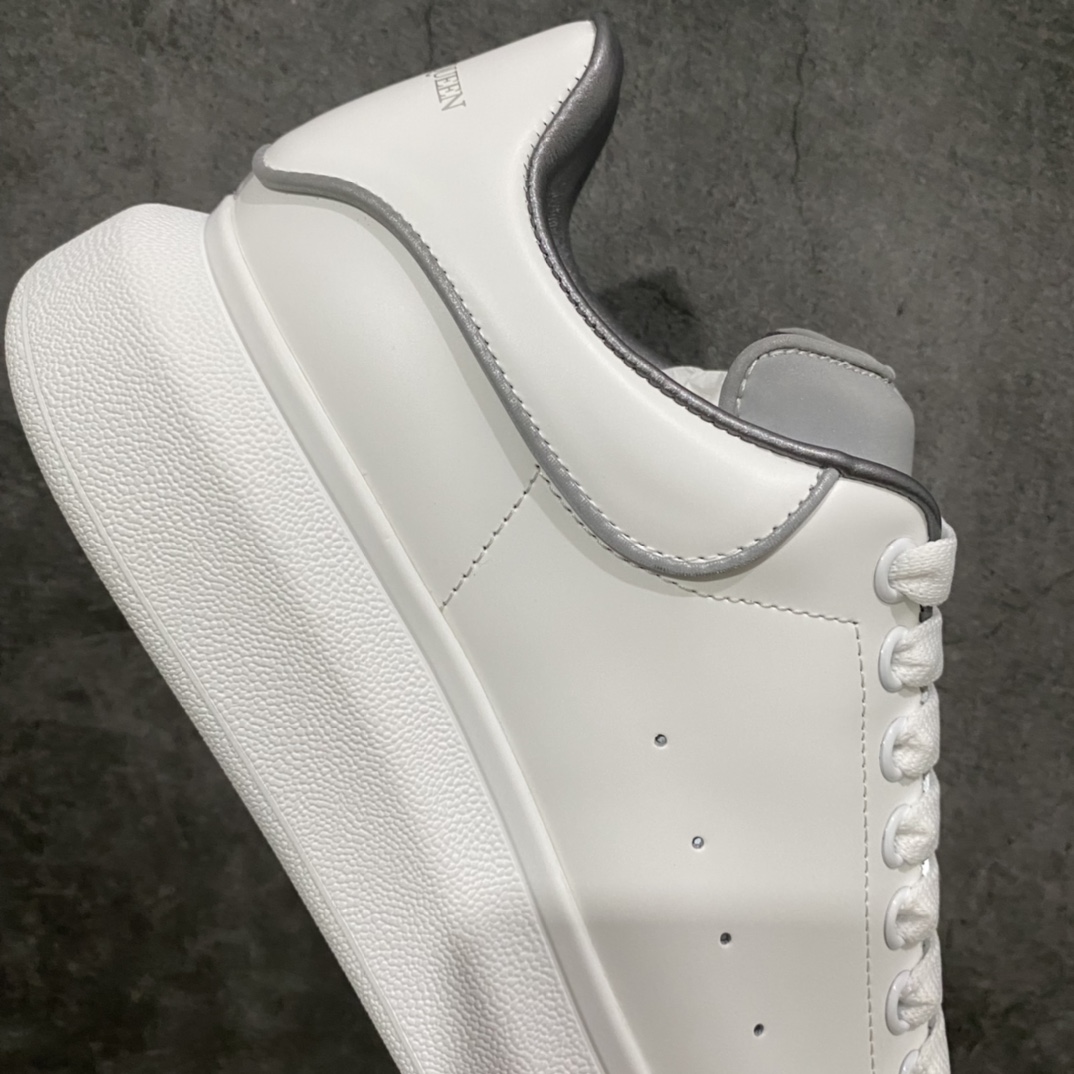 Alexander McQueen/Alexander McQueen platform shoes thick sole heightening white shoes reflective white gray