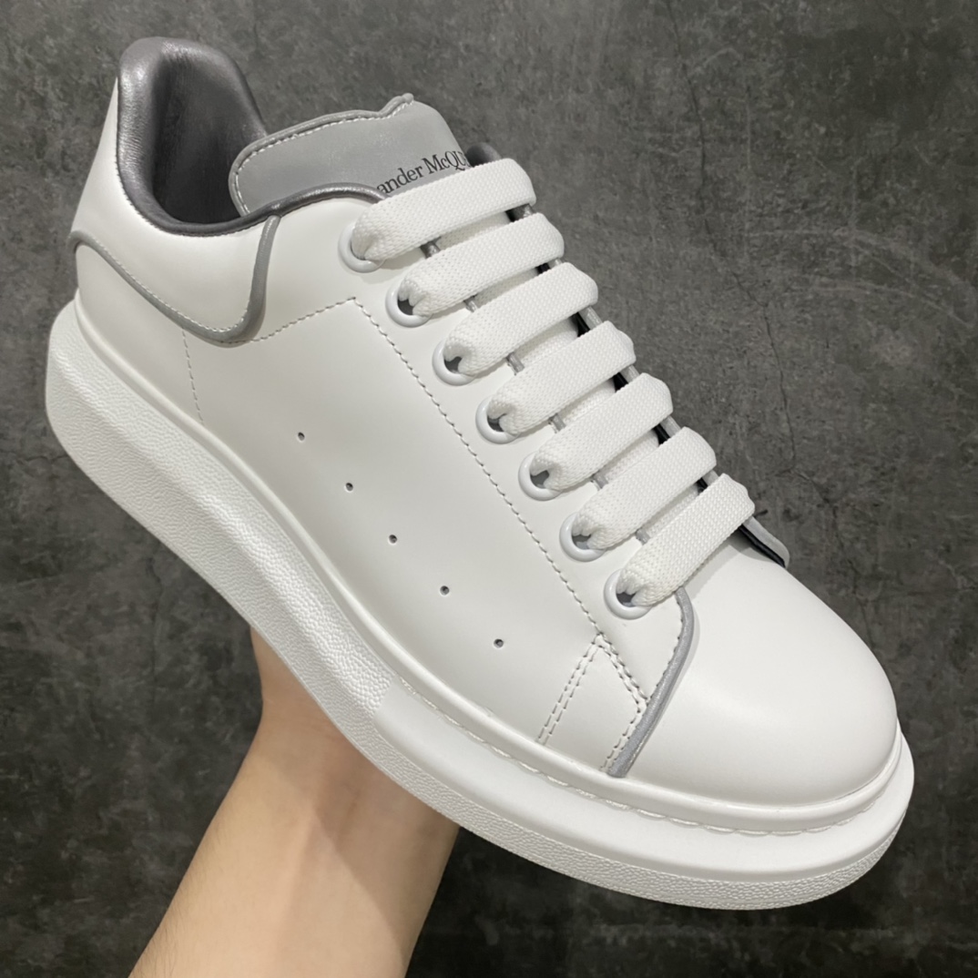 Alexander McQueen/Alexander McQueen platform shoes thick sole heightening white shoes reflective white gray