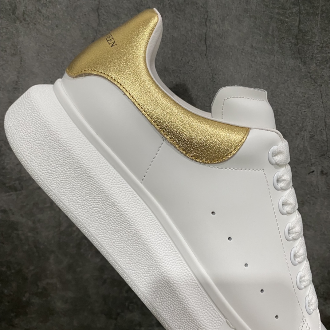 Alexander McQueen/Alexander McQueen platform shoes thick sole heightening white shoes gold tail