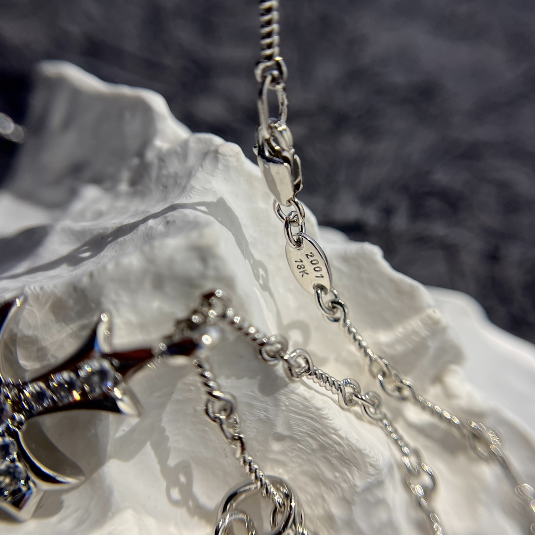 Chrome Hearts 𝐂𝐡𝐫𝐨𝐦𝐞 𝐡𝐞𝐚𝐫𝐭𝐬克罗心
