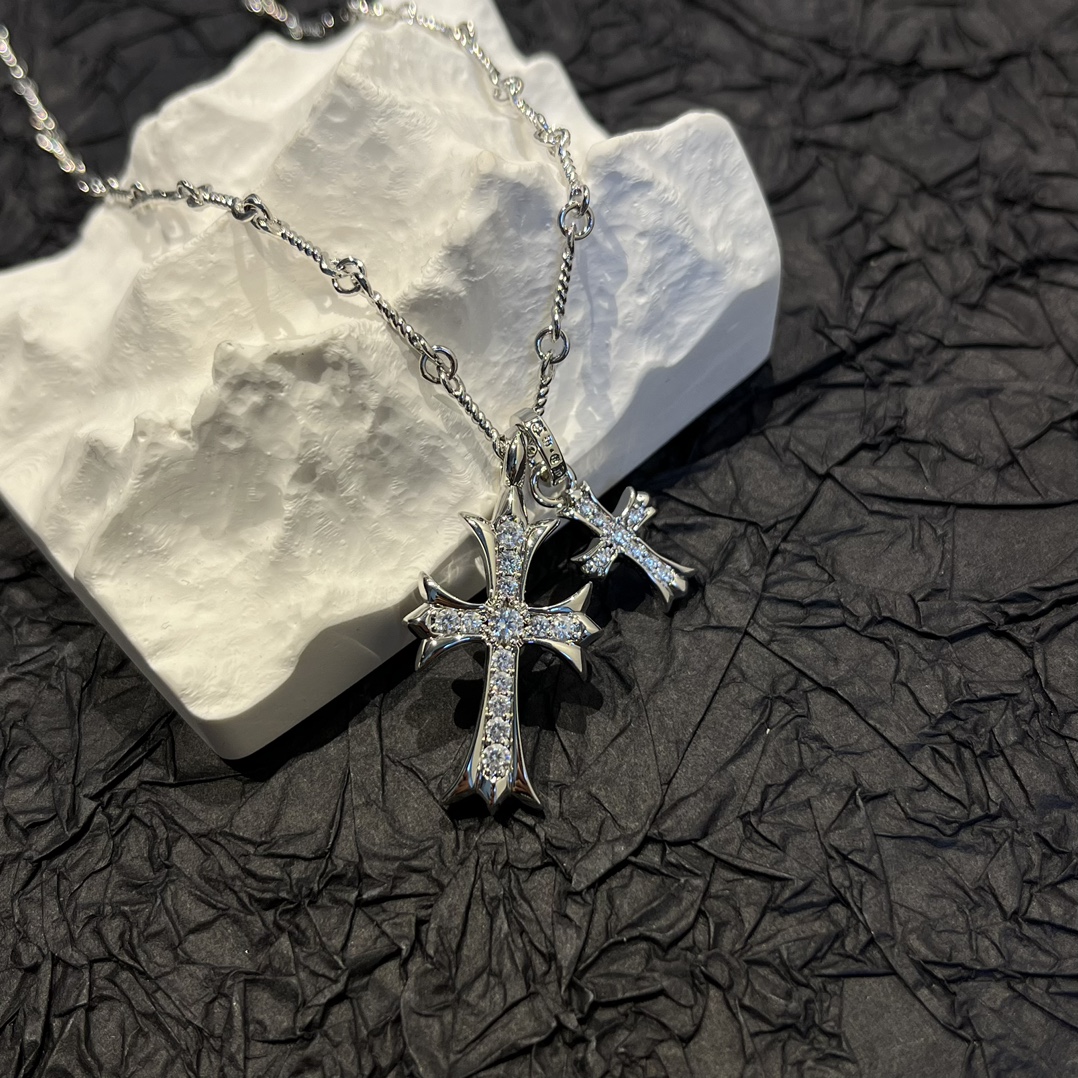 Chrome Hearts 𝐂𝐡𝐫𝐨𝐦𝐞 𝐡𝐞𝐚𝐫𝐭𝐬克罗心