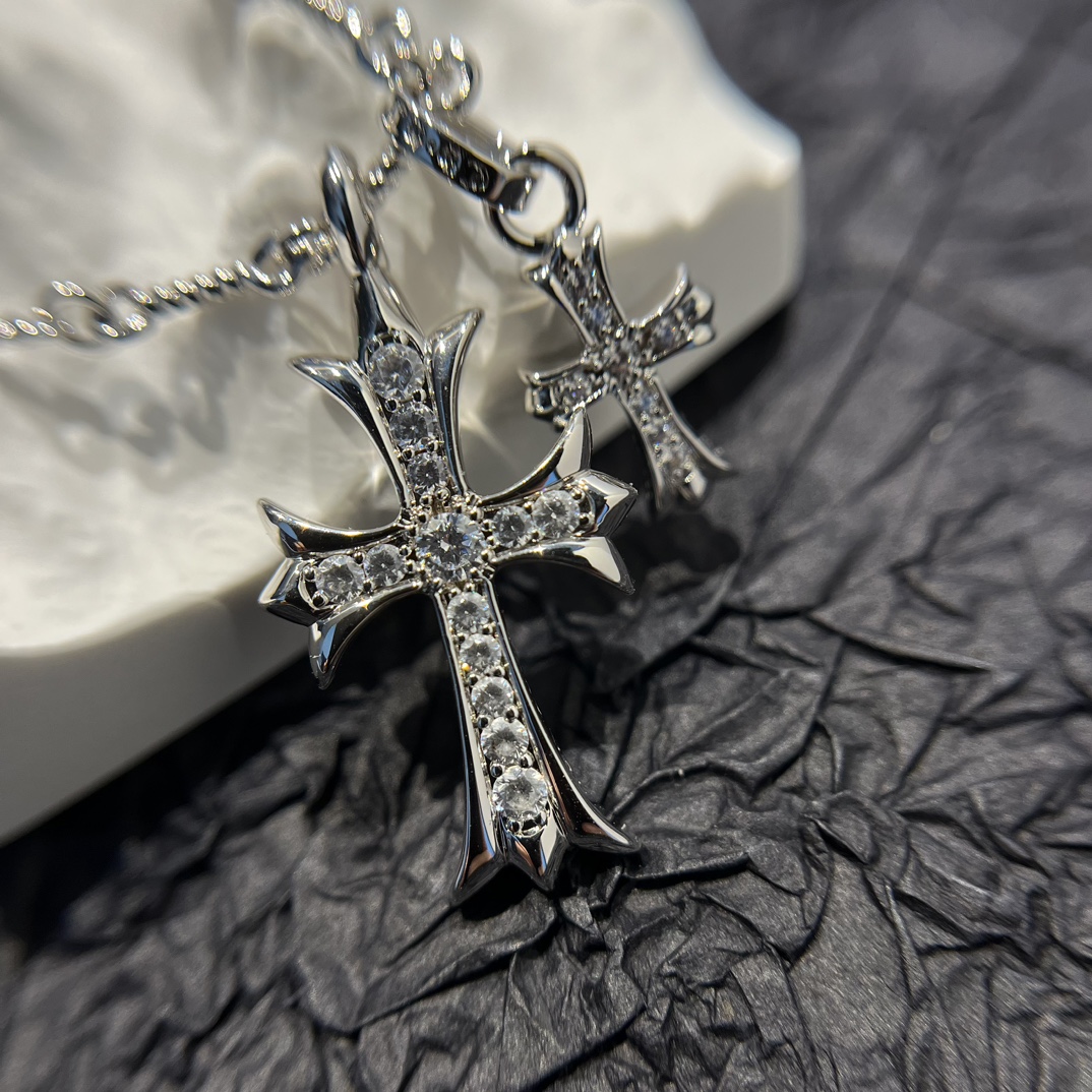 Chrome Hearts 𝐂𝐡𝐫𝐨𝐦𝐞 𝐡𝐞𝐚𝐫𝐭𝐬克罗心