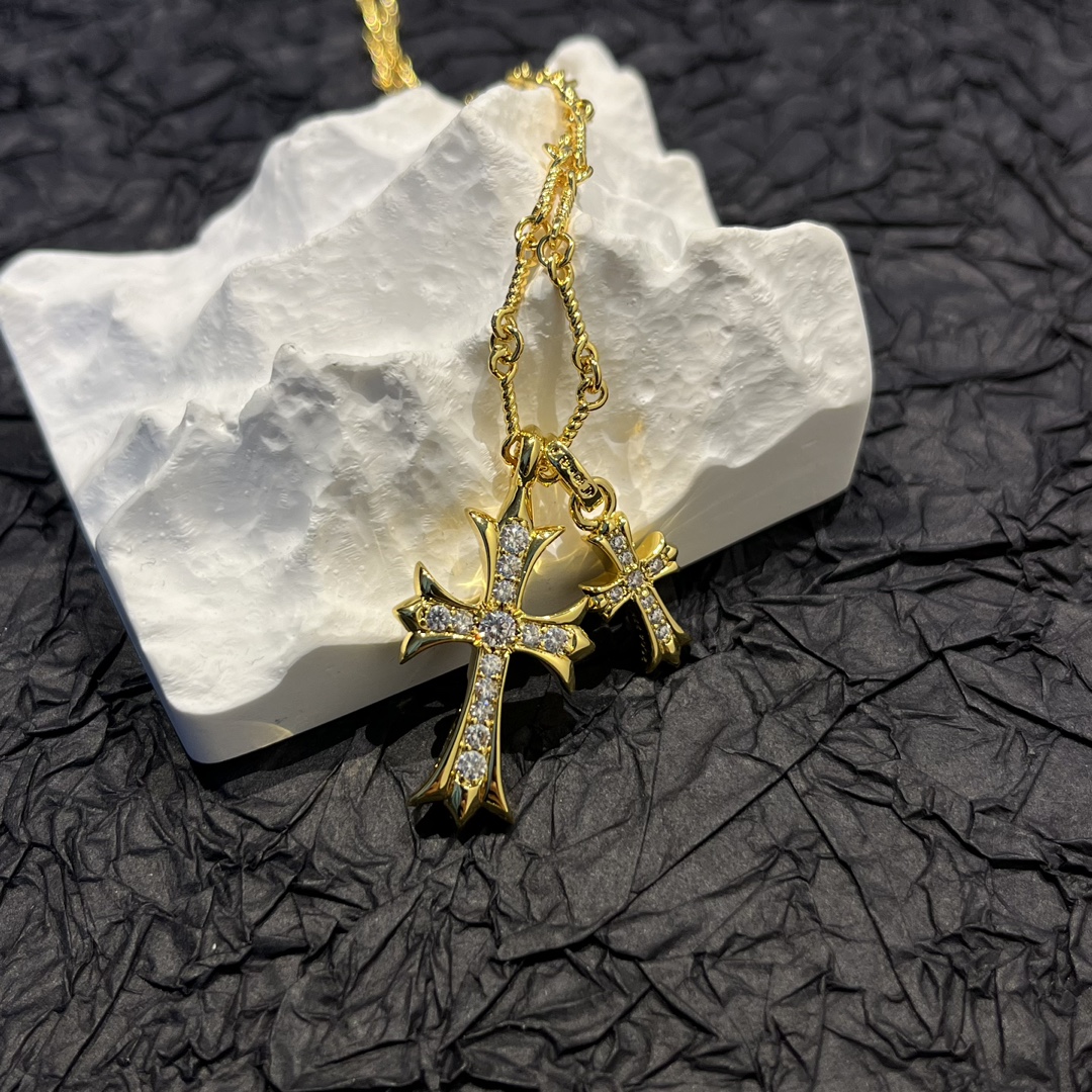 Chrome Hearts 𝐂𝐡𝐫𝐨𝐦𝐞 𝐡𝐞𝐚𝐫𝐭𝐬克罗心