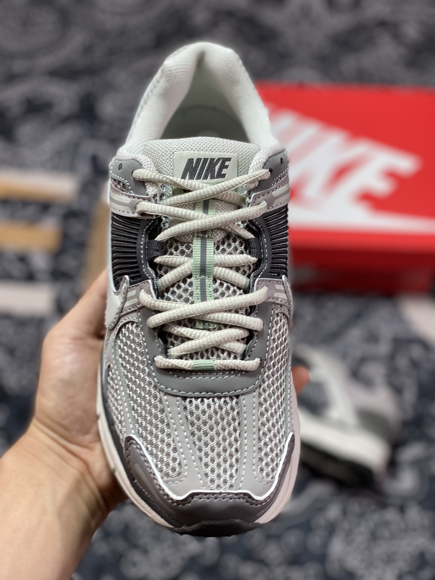 220 Nike Zoom Vomero 5”Cobblestone“佛莫罗5代系列经典复古休闲运动慢跑鞋“石灰抹茶绿”FB8825-001