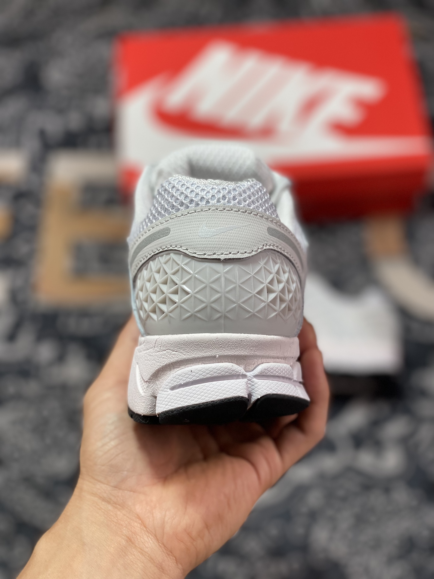 220 Nike Zoom Vomero 5”Vast Grey“佛莫罗5代系列经典复古休闲运动慢跑鞋“墙灰白”BV1358-001