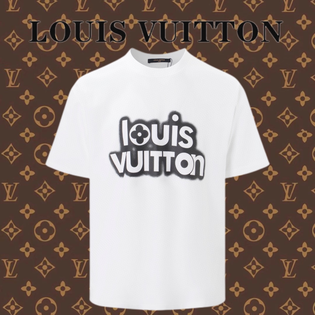 Acquistare ora
 Louis Vuitton Abbigliamento T-Shirt Nero Bianco Stampa Cotone Maniche corte