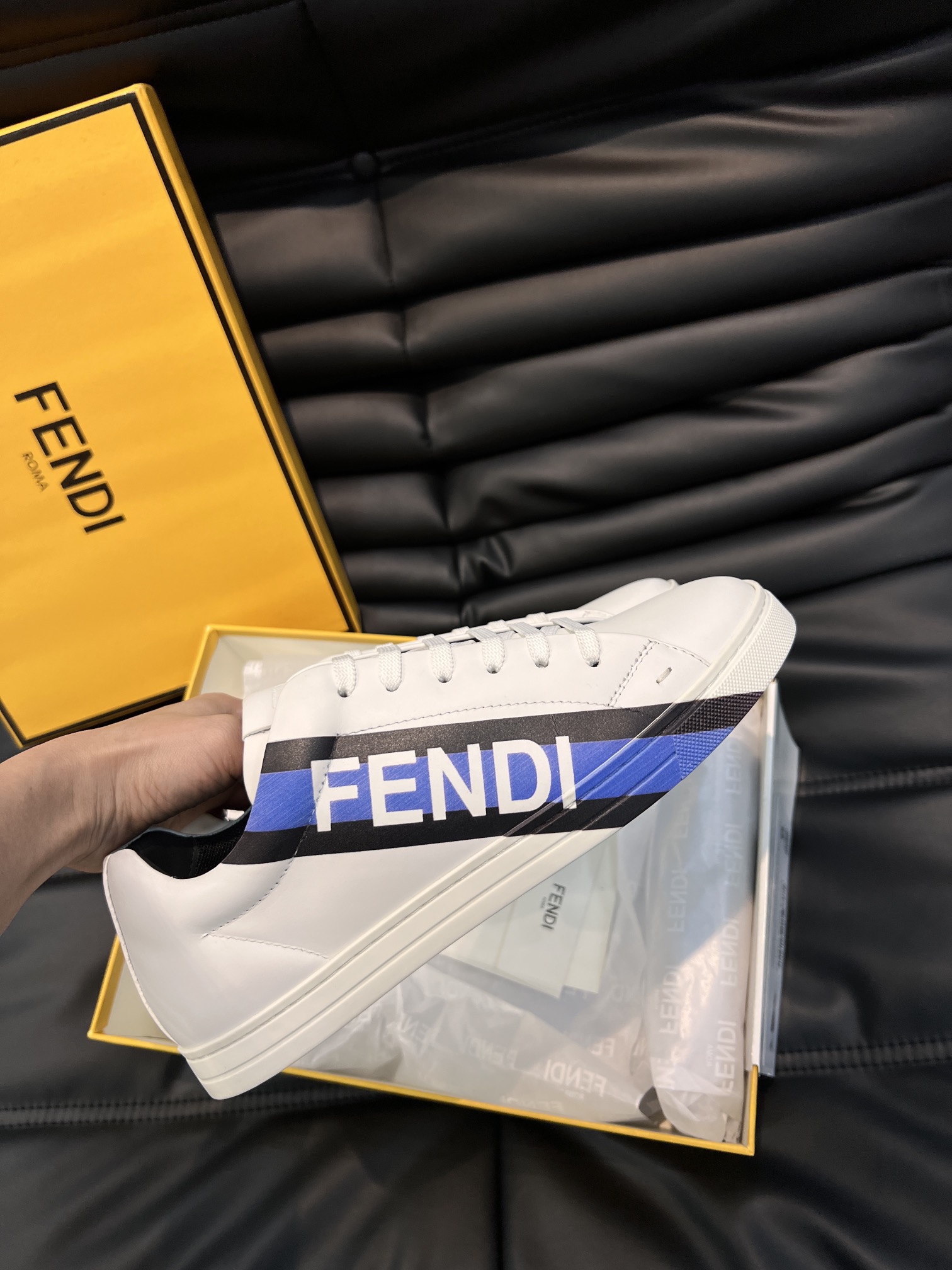 Fend*男士休闲板鞋原版楦型进口牛