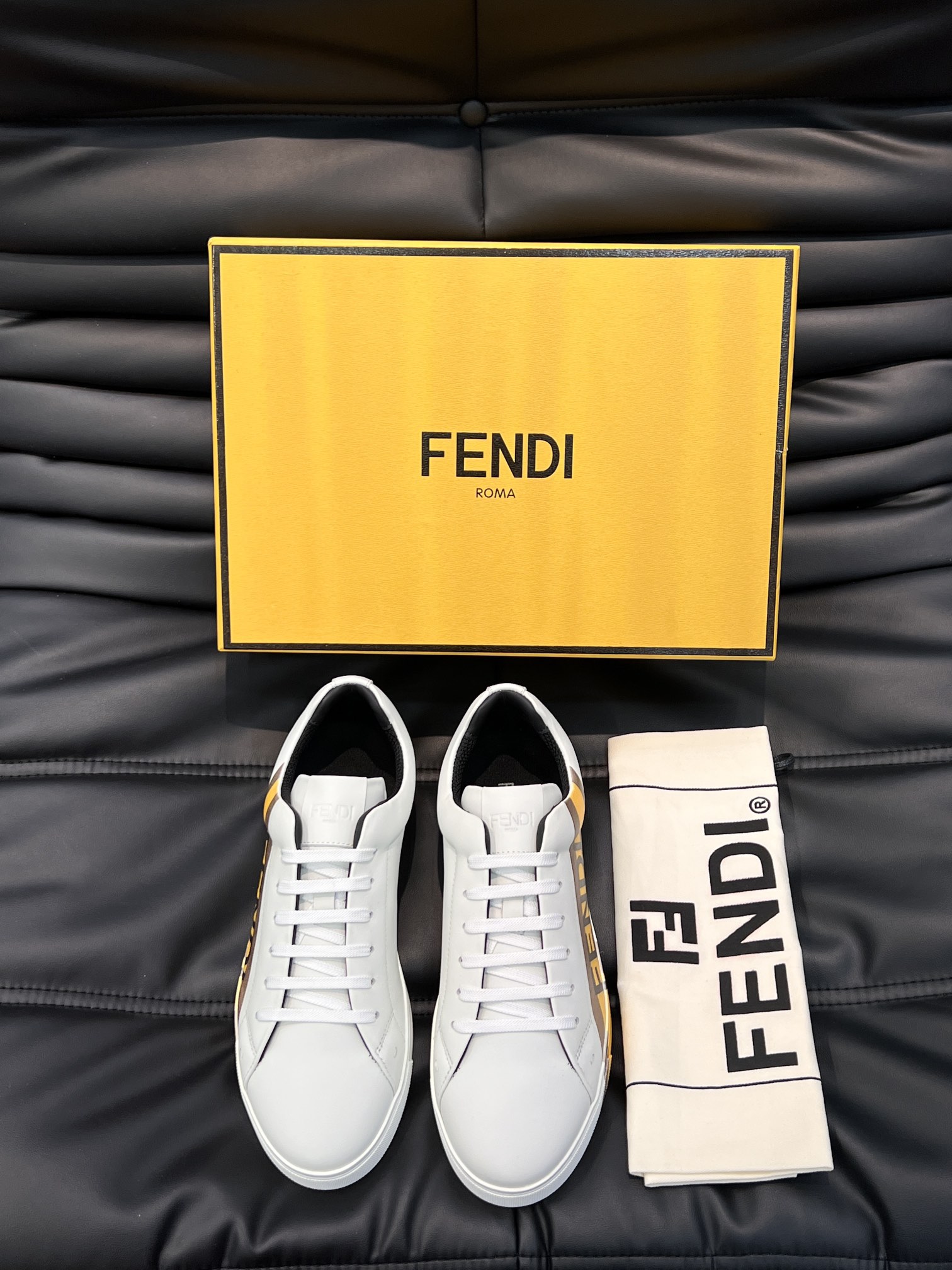 Fend*男士休闲板鞋原版楦型进口牛