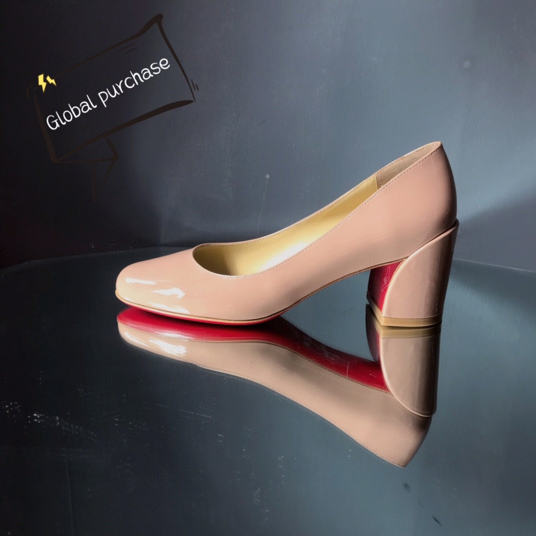 NO:100220,High-end customized autumn and winter classic series!  H5.5Cm size 34-43. Genuine leather big sole.44021-002 naked slim skin, sheepskin. Official website synchronization Standard European code Reference:44021-002 Color:nude Material:patent Lining:red goat leather Heel height:5.5Cm Sole:leather sole Size:EU 34-43 (US 4-11):,,christian louboutin,sheepskin,Leather soles19860909高端订制 秋冬精典款系列！ H5.5Cm尺码34-43码.真皮大底 .44021－002裸柒皮,羊皮里.官网同步 标准欧码 Reference:44021-002 Color:nude Material:patent Lining:red goat leather Heel heigh:5.5Cm Sole:leather sole Size:EU 34－43（US 4一11) :,,christian louboutin,sheepskin,Leather soles,Women's Shoes