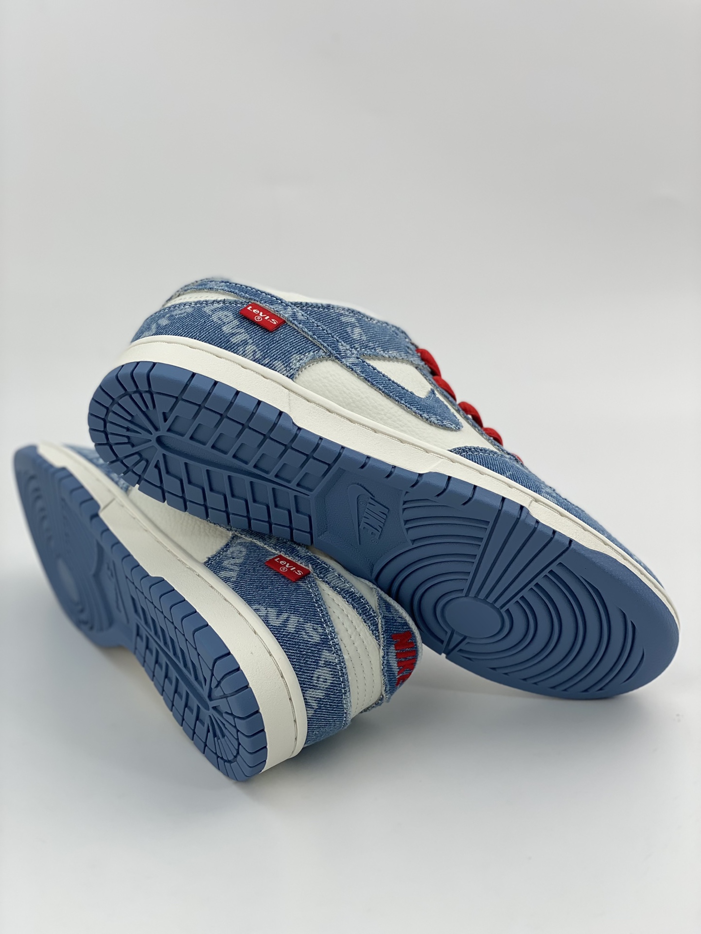 Nike SB Dunk Low Levi‘s 浅蓝牛仔布 李维斯联名 LE0021-002