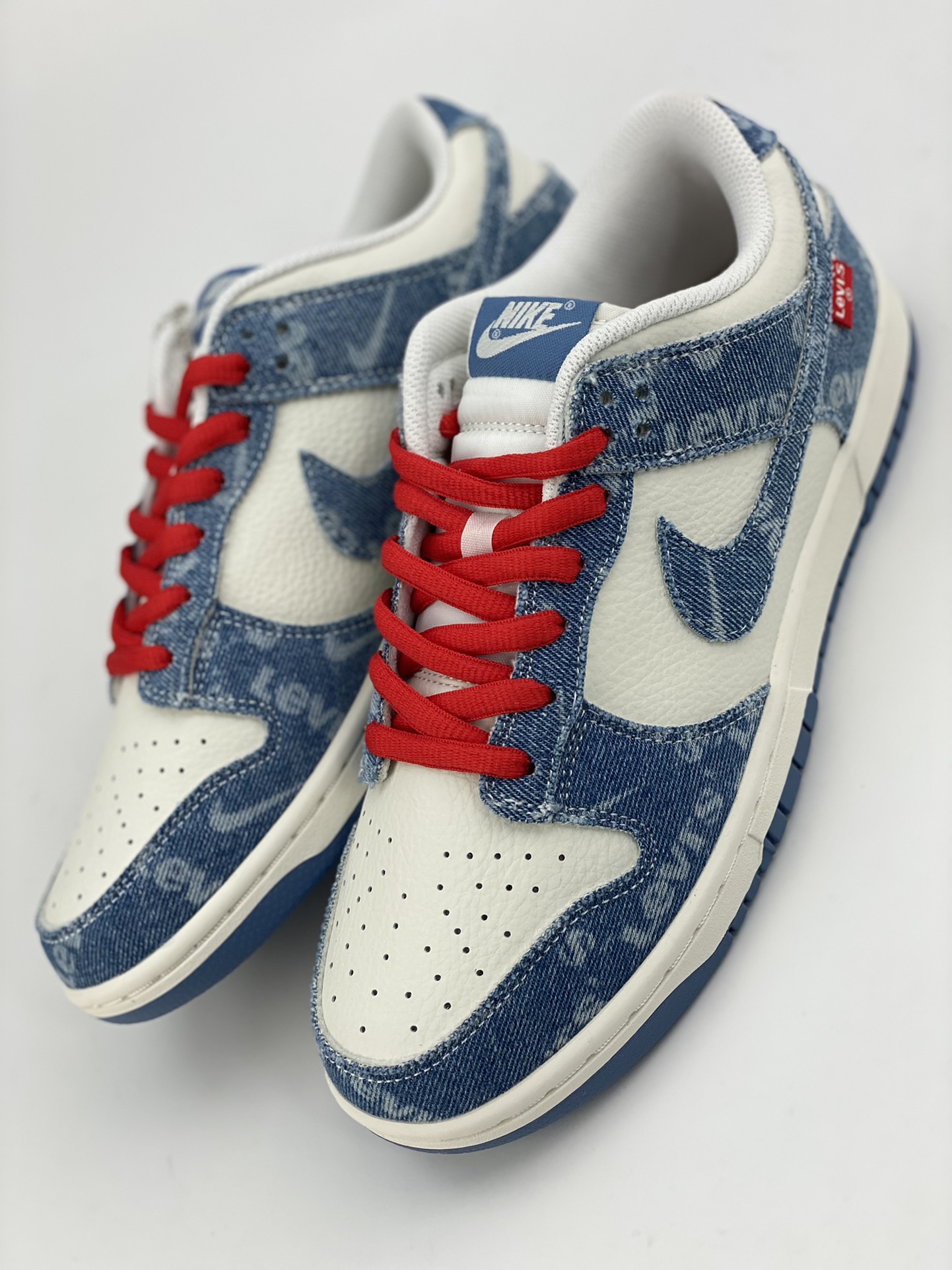 Nike SB Dunk Low Levi‘s 浅蓝牛仔布 李维斯联名 LE0021-002