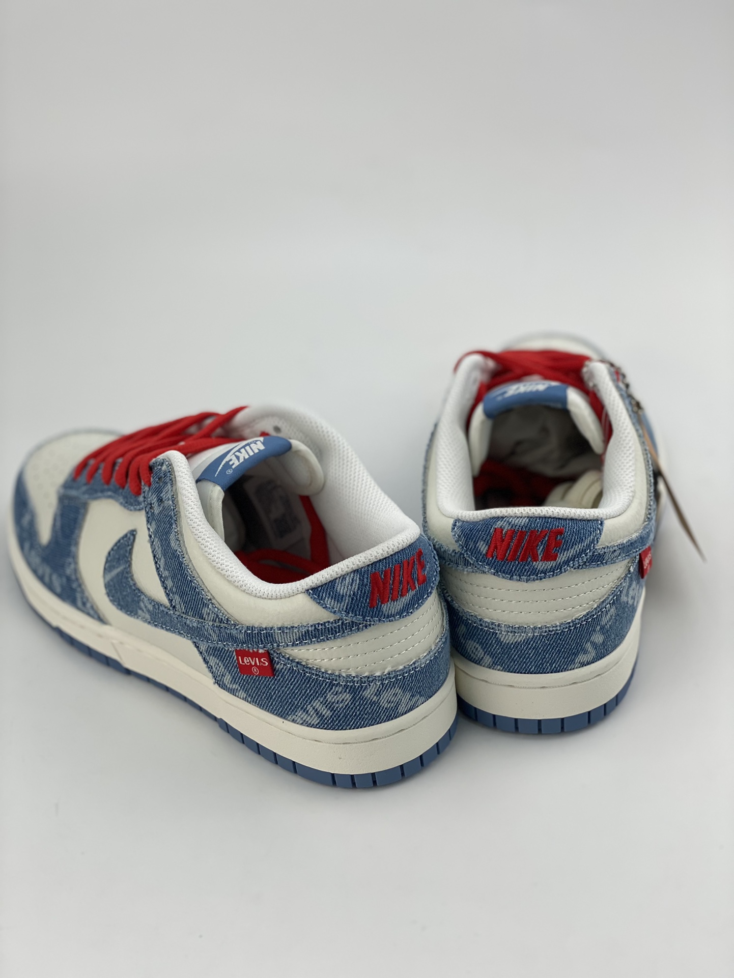 Nike SB Dunk Low Levi‘s 浅蓝牛仔布 李维斯联名 LE0021-002