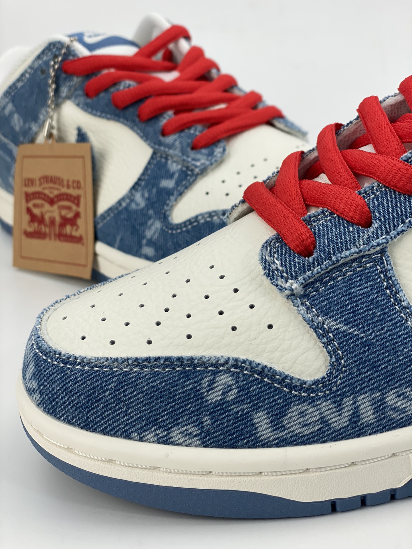 Nike SB Dunk Low Levi‘s 浅蓝牛仔布 李维斯联名 LE0021-002