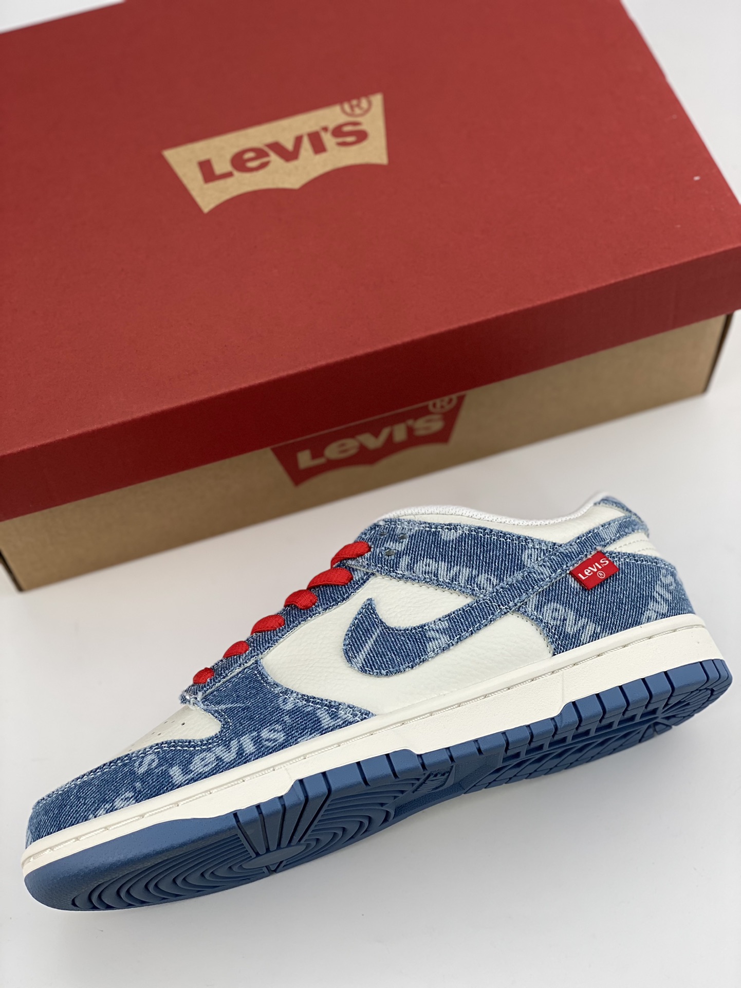 Nike SB Dunk Low Levi‘s 浅蓝牛仔布 李维斯联名 LE0021-002