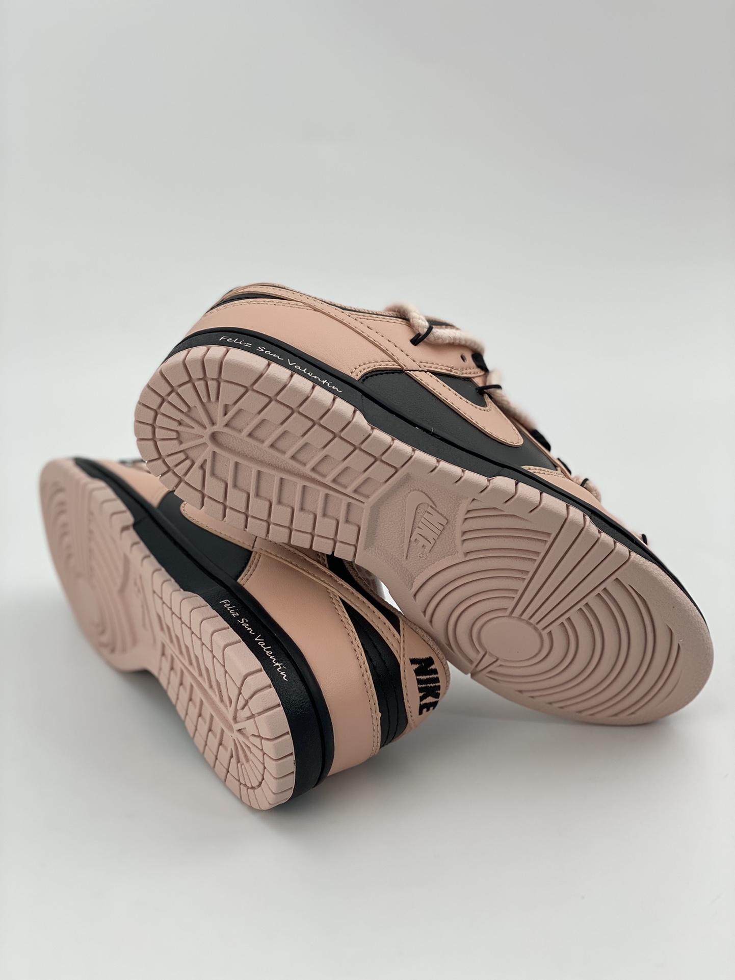 Nike SB Dunk Low 蒸汽木偶 午夜黑粉 解构抽绳鞋带 DD1503-601