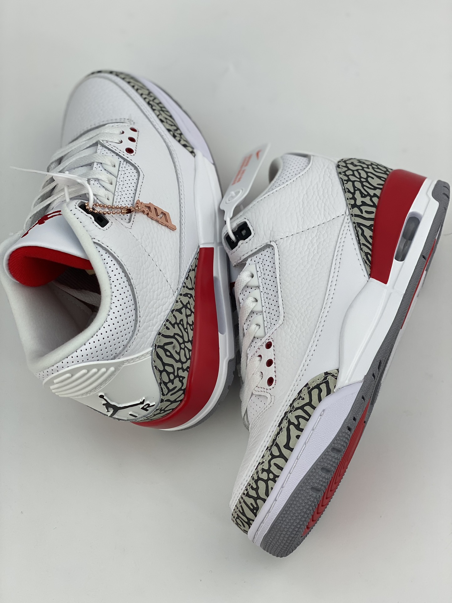 Air jordan 3 Retro “”Cardinal Red” 飓风火焰红 136064-116