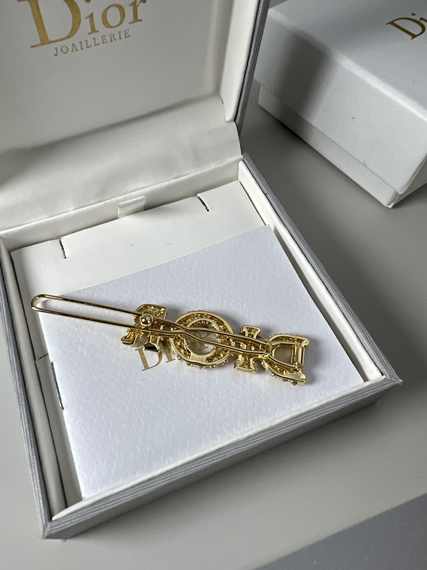 #260. Dior Drilling Logo letters hairpin, inspired by Lady Dior’s handbag. Gold-coated metal, Dior - 图片 6