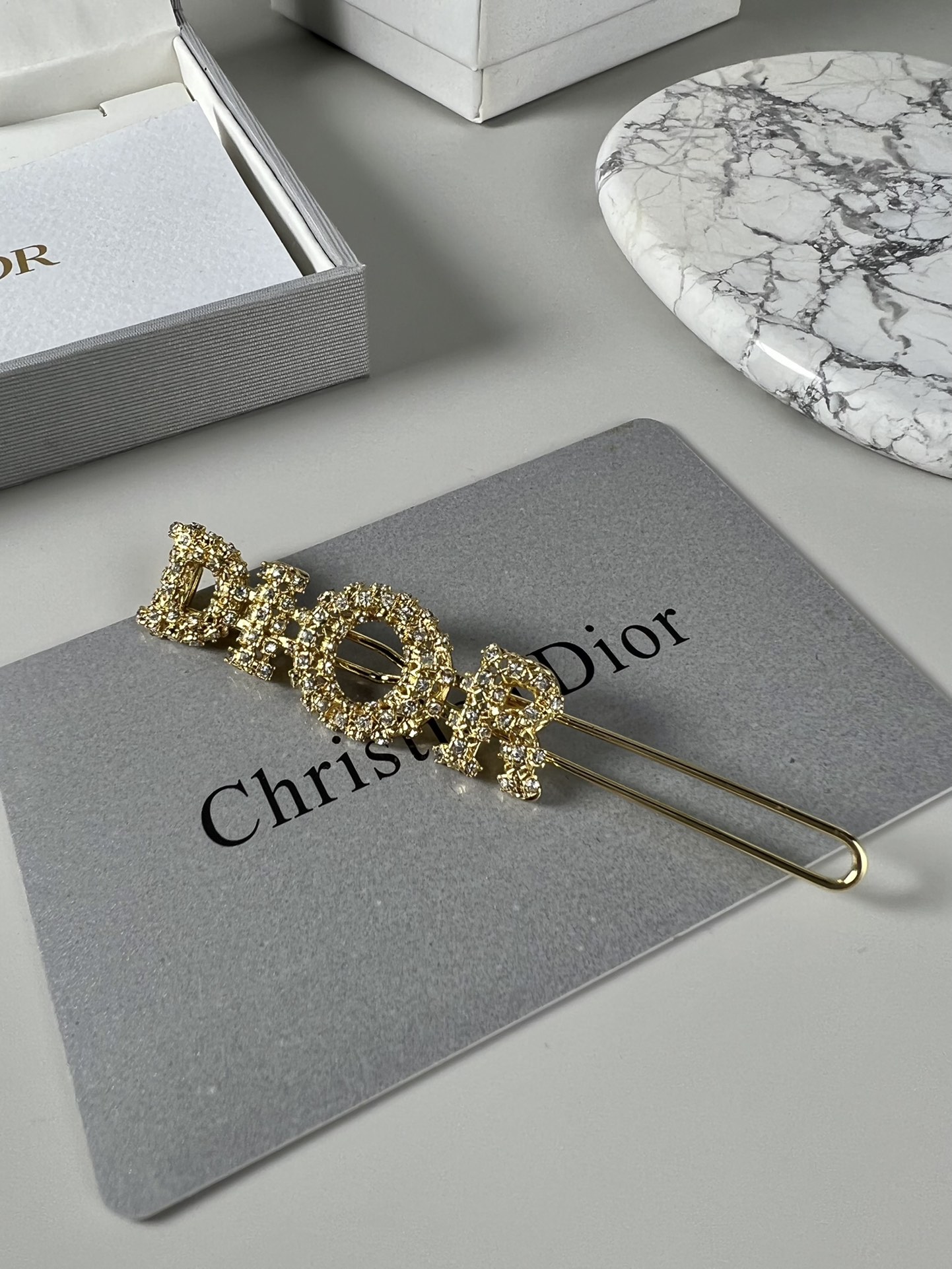 #260. Dior Drilling Logo letters hairpin, inspired by Lady Dior’s handbag. Gold-coated metal, Dior - 图片 5