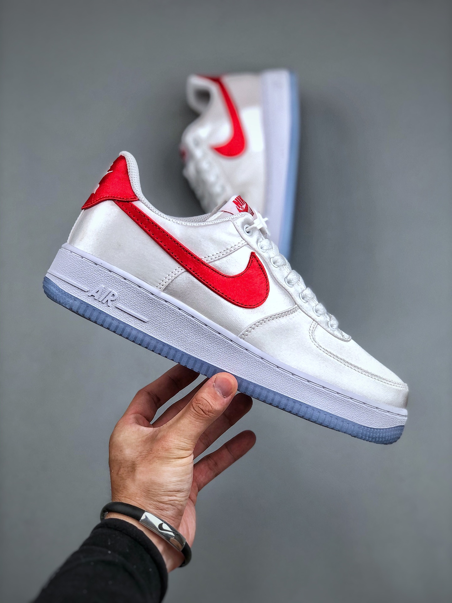 运动板鞋, 板鞋, Nike Air Force 1Low Satin“White Red”, Nike Air Force 1Low, Nike Air Force 1, DX6541-100, Air Force 1 - 耐克 Nike Air Force 1Low Satin“White Red” 防滑耐磨减震 低帮 休闲运动板鞋 女款 白红 DX6541-100