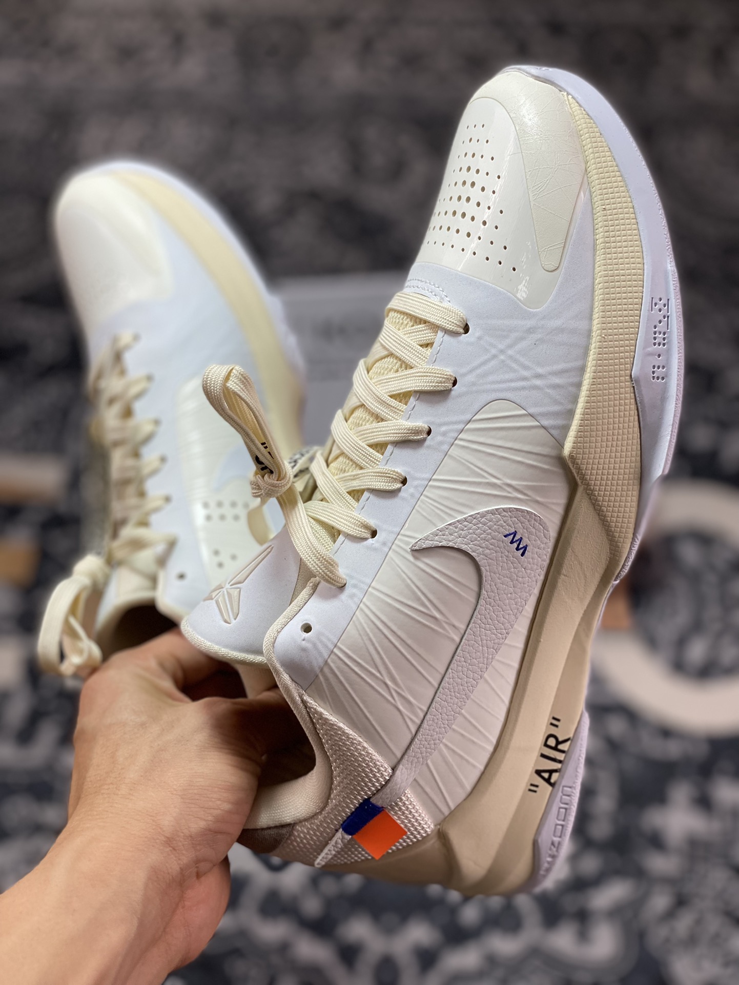 Purely original and passed inspection/unable to identify the highest version on the market Off-White x Nike Zoom Kobe 5 jointly branded Kobe fifth generation DB4796-101