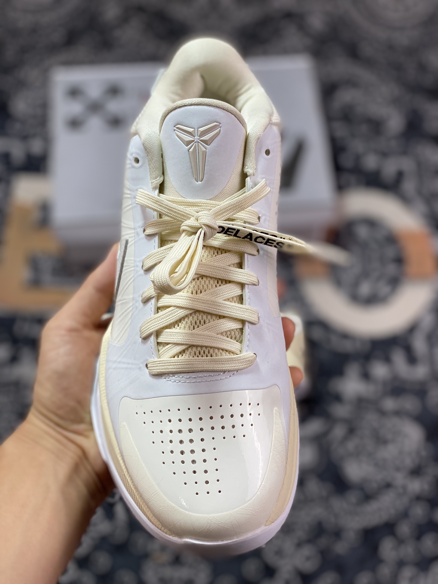 Purely original and passed inspection/unable to identify the highest version on the market Off-White x Nike Zoom Kobe 5 jointly branded Kobe fifth generation DB4796-101