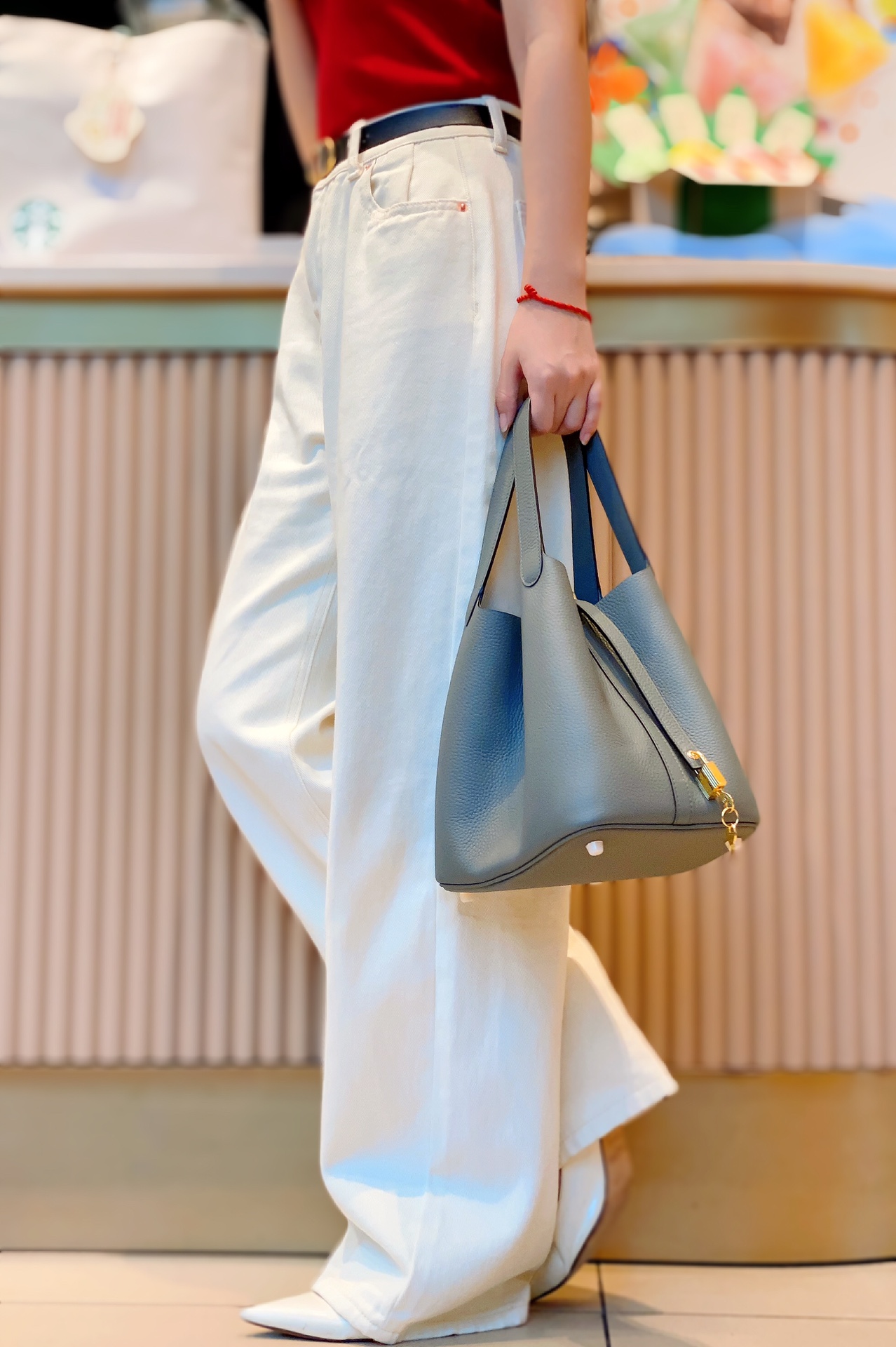 Gray Picotin 22CM Handbag with Gold Hardware Accents 4 i1687073537 1107 5