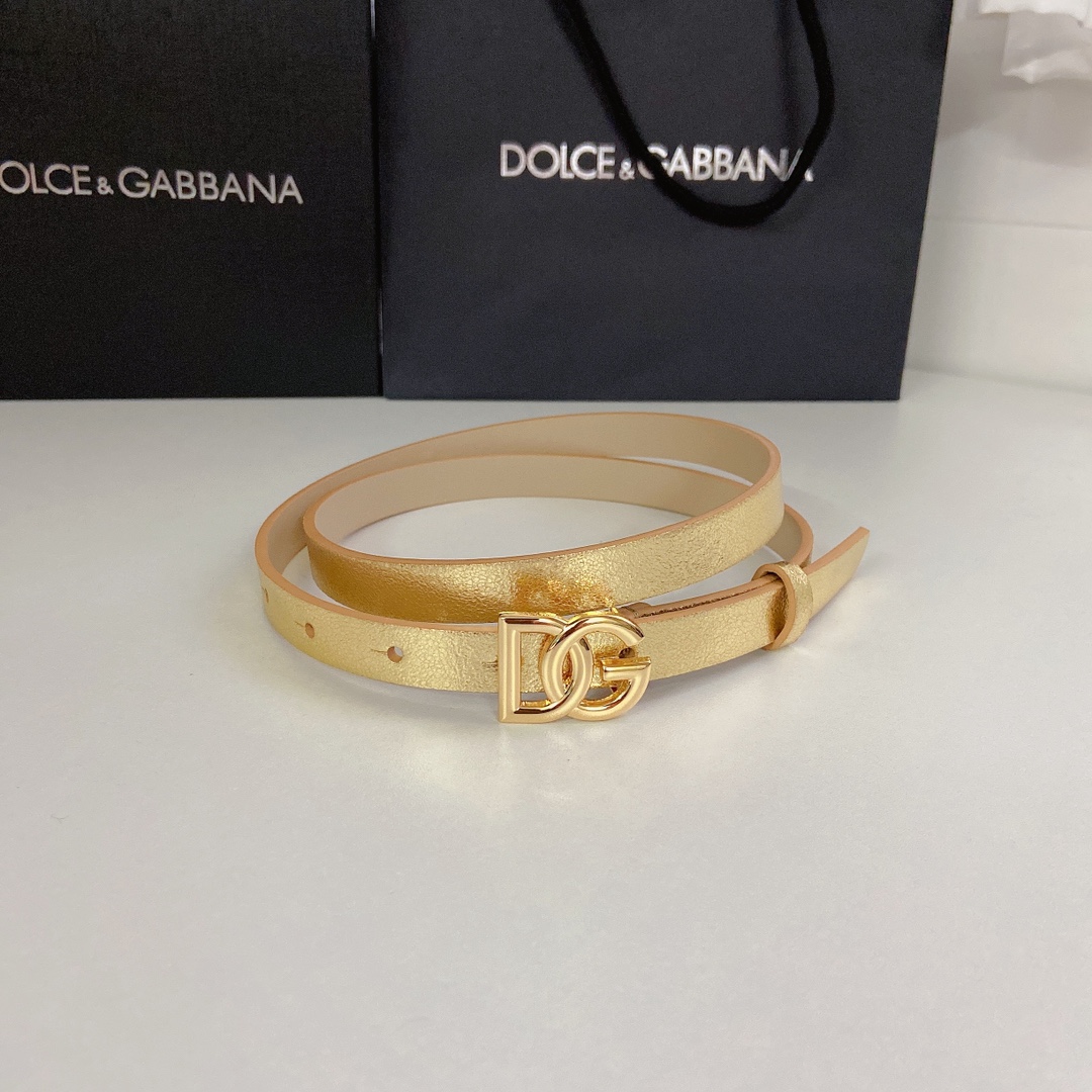 D&G杜嘉班纳双面小牛皮腰带缀以电镀金属DG徽标搭扣简约百搭精品宽度1.5cm