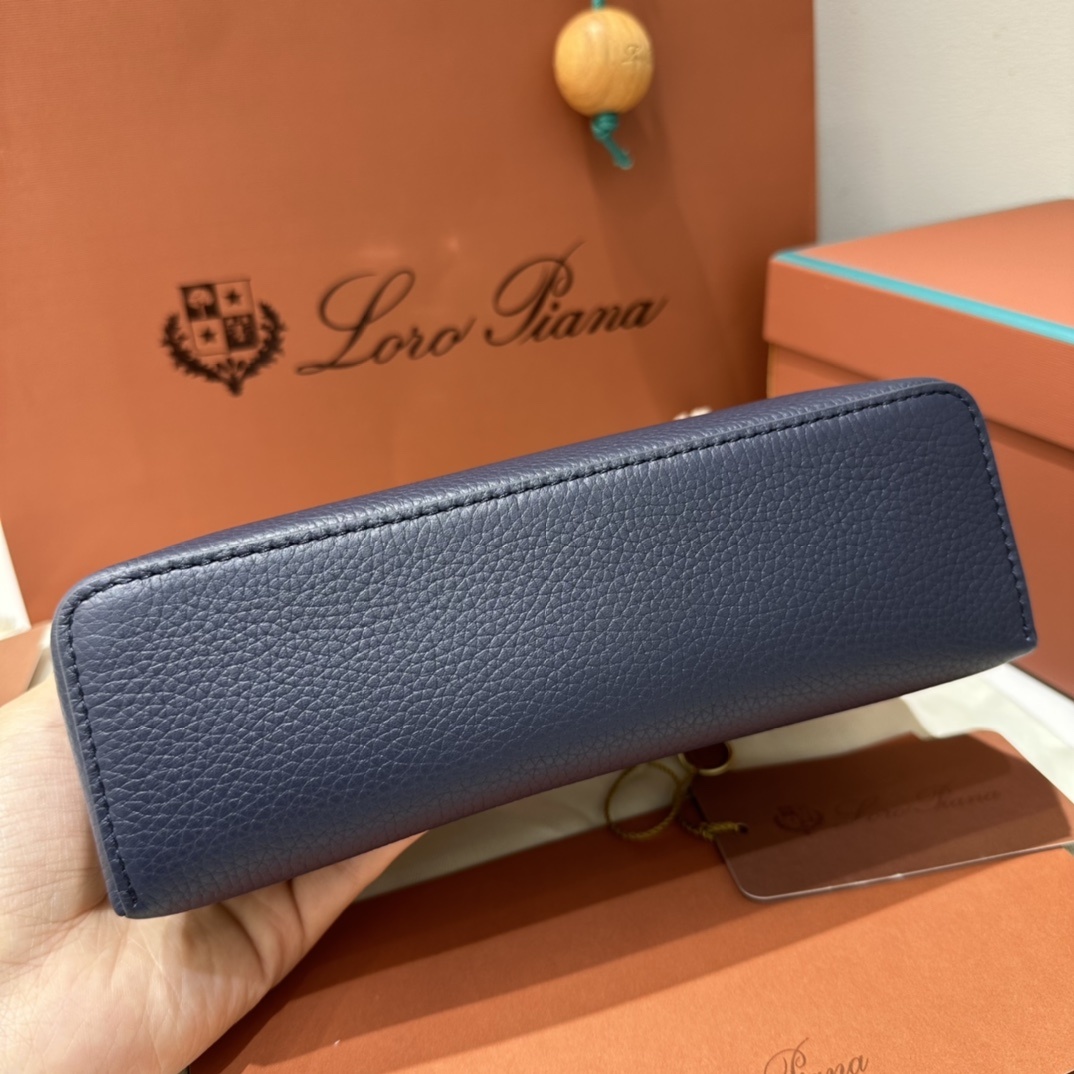 L19午夜蓝ExtrapocketL19系列手提/斜挎包不被定义的生活才最自在就像loropiana的材