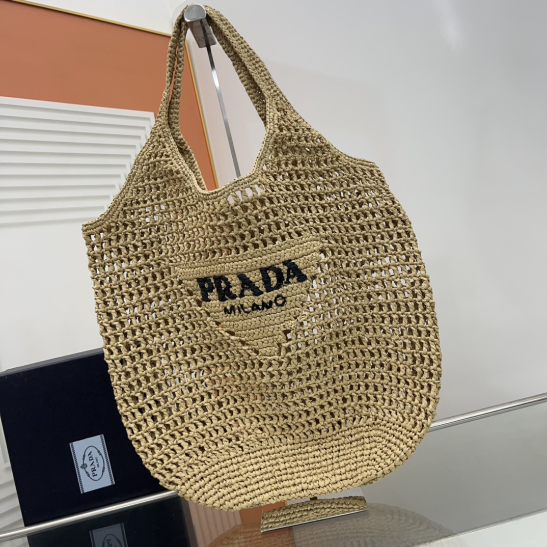 🎉Bolso tote de fibra de rafia🎉Nuevo estilo🎉🎉 Este suave bolso tote deconstruido está confeccionado en fibra de rafi…