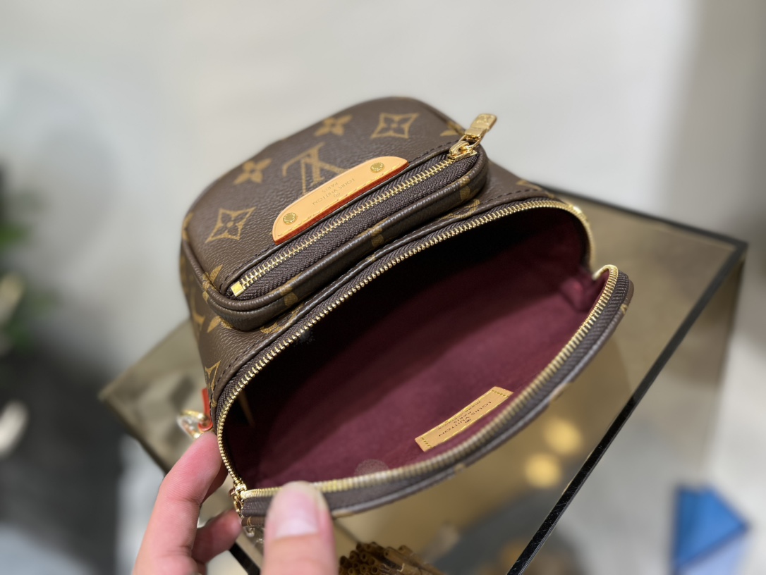 Louis Vuitton Classic Handcrafted Luxury Leather Shoulder Bag Ref 8
