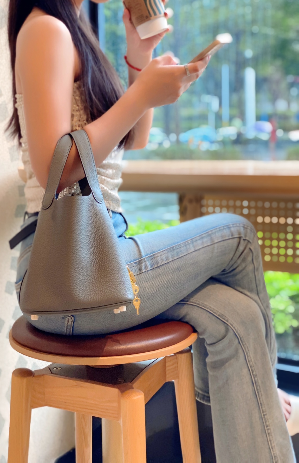 Hermès Picotin 18 Grey Leather Handbag Bucket Bag 5 i1687096172 5072 3