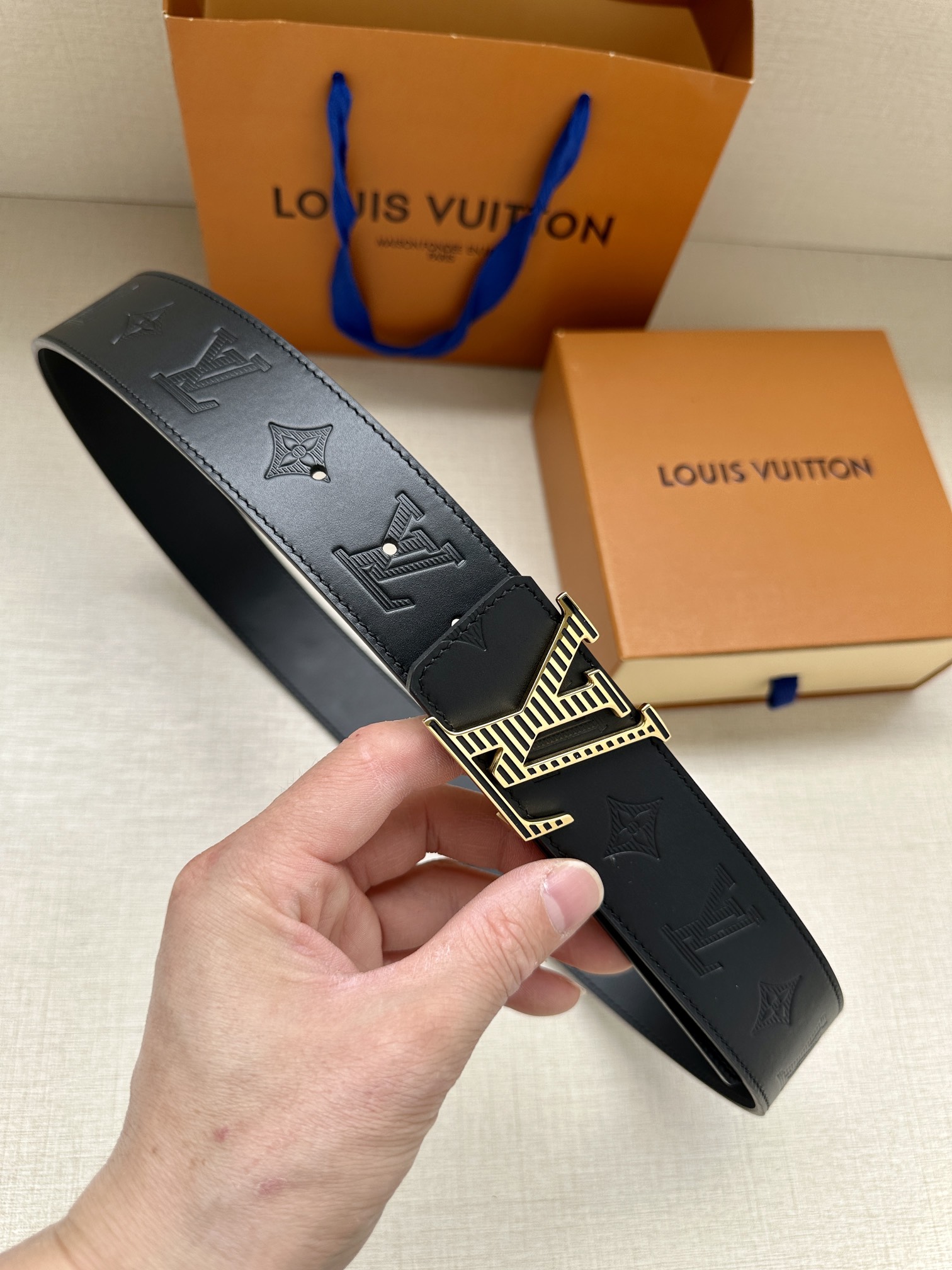 LVShadow腰带拥有Monogr