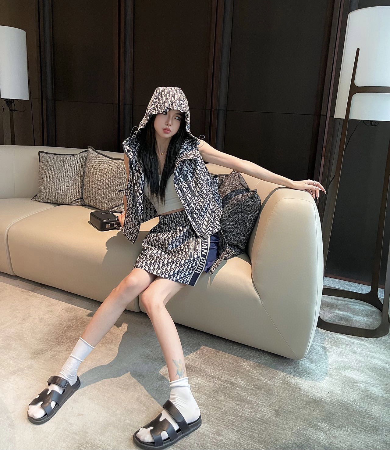 NO:253485,Black cowhide Super popular Aima*H-type sandals/second uncle shoes, the focus is super easy to wear, slippers, hermes, slippers, cowhide19860909黑牛皮 超级火爆的爱马*H型凉拖鞋/二舅鞋,重点是超级好穿,拖鞋,hermes,slippers,cowhide,Women's Shoes