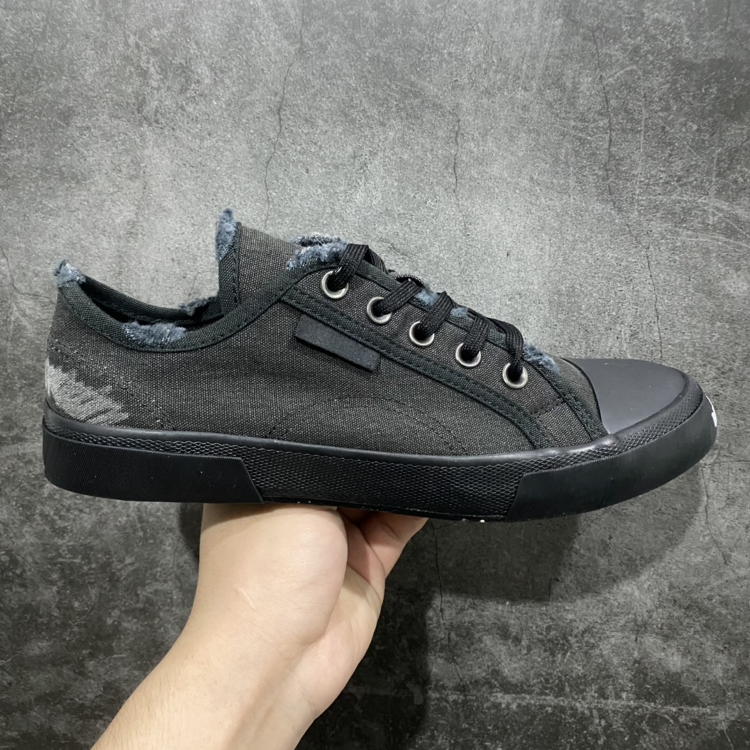 [OK version] BALENCIAGA PARIS 2022S worn and distressed casual canvas shoes all black