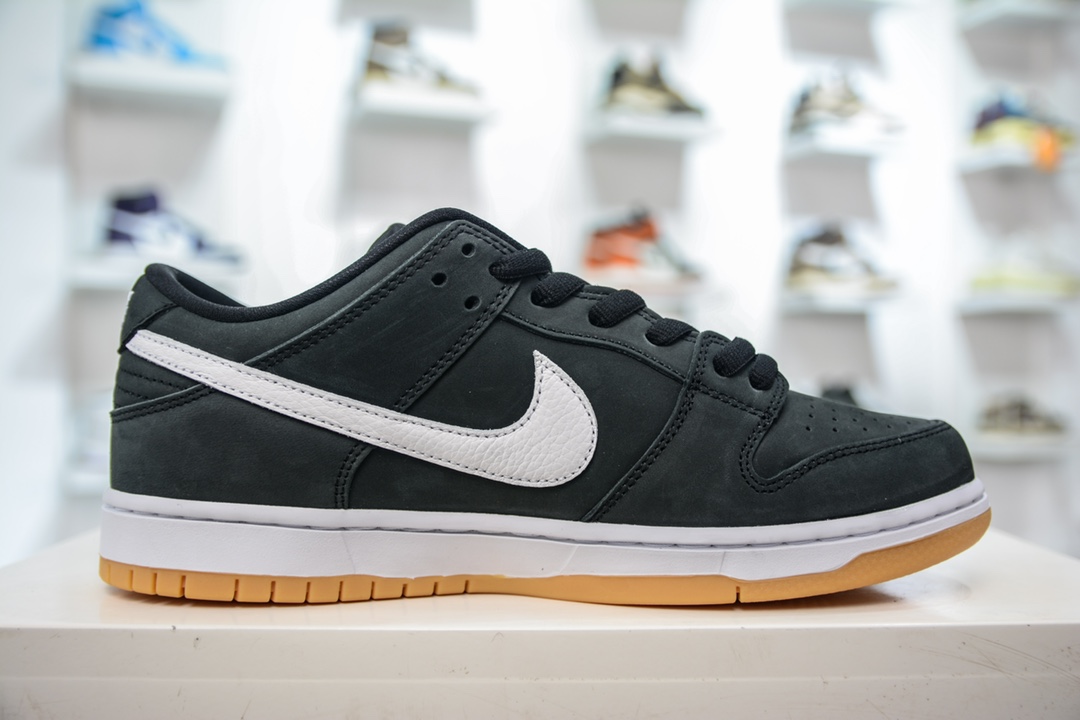 T AY version shipped Nike Dunk SB Low black and white raw rubber CD2563-006