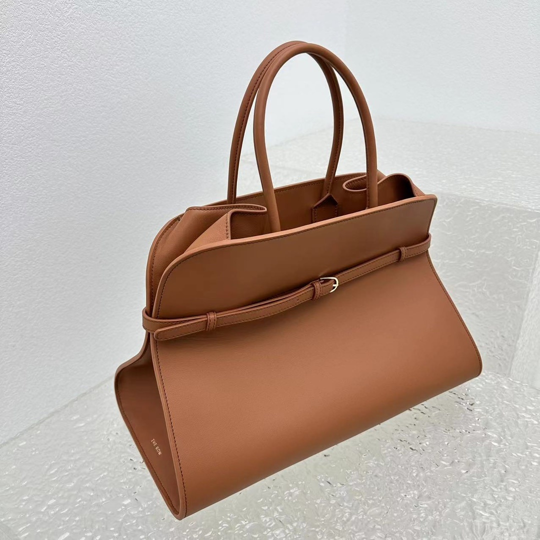 全皮棕新款beltMargaux15系列简洁大方的美又令人沦陷其中很适合秋冬的搭配毛衣或大衣复古配色彰显