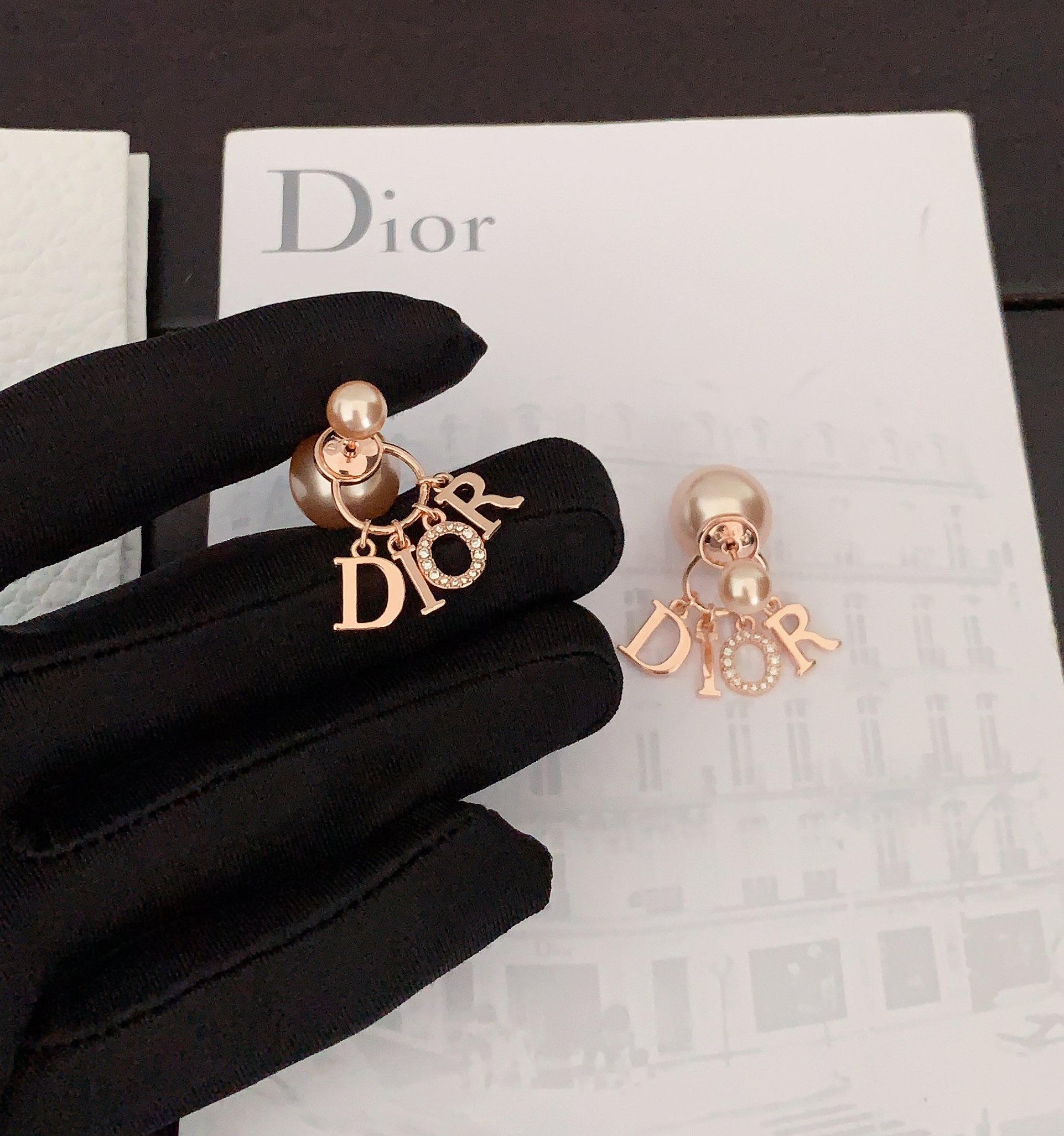 Original Single Version 】 (with complete packaging)Dior's latest model - Jewelry 2