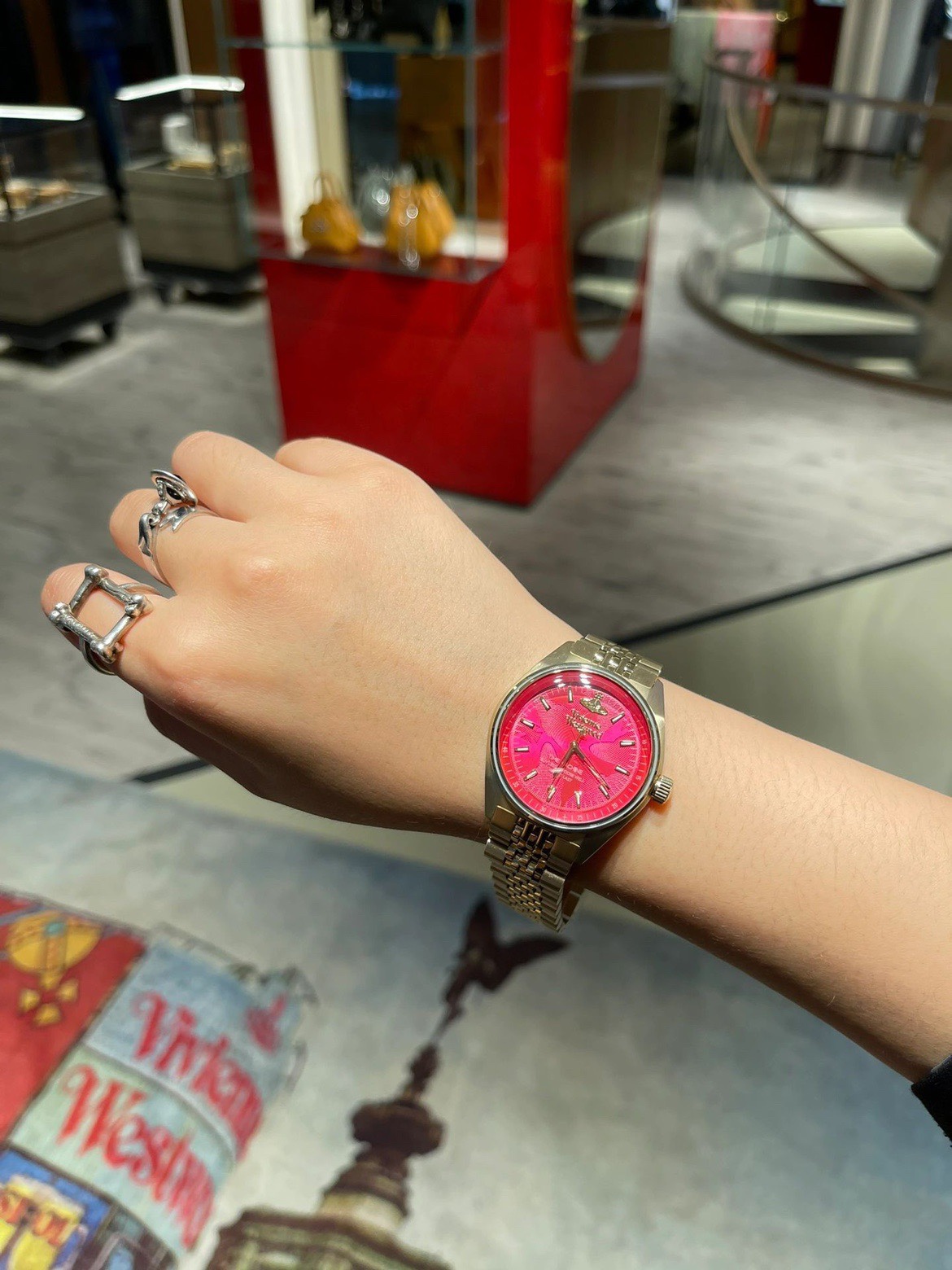 paired with a bracelet finished in an understated - Comprehensive 2