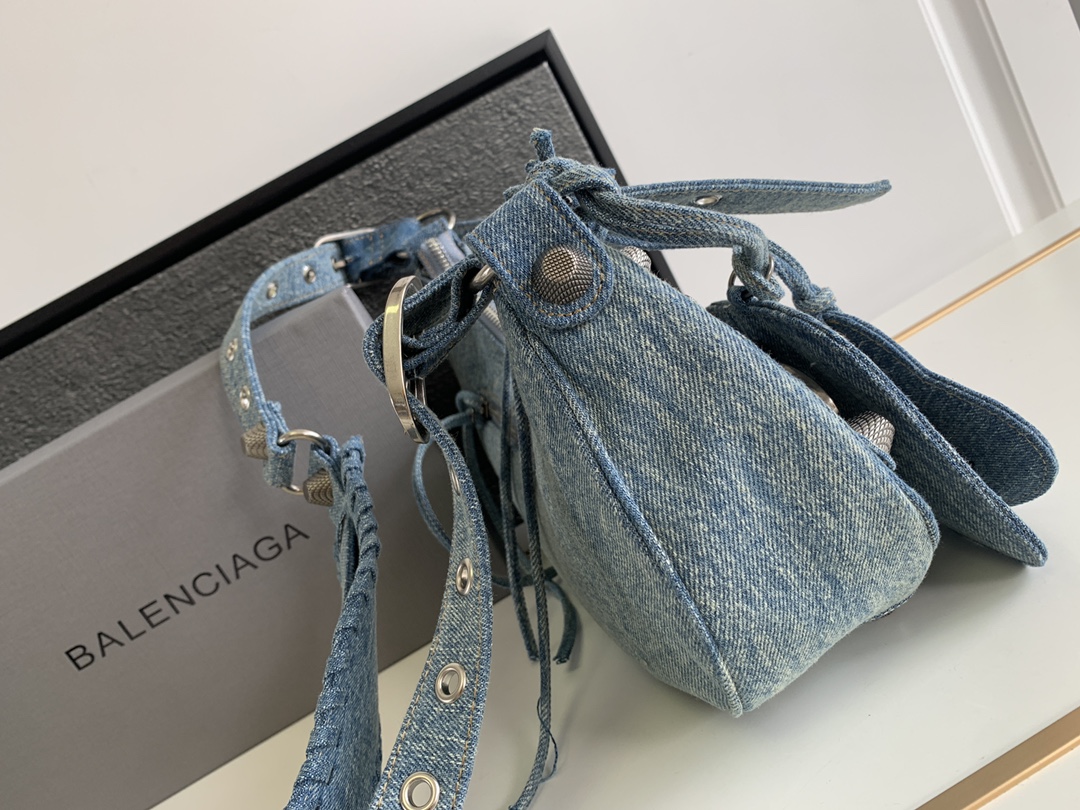 巴黎世家 BALENCIAGA Le Cagole 系列手袋