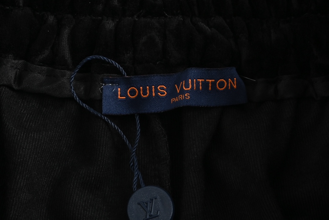 Louis Vuitton/路易威登 满印提花logo短裤