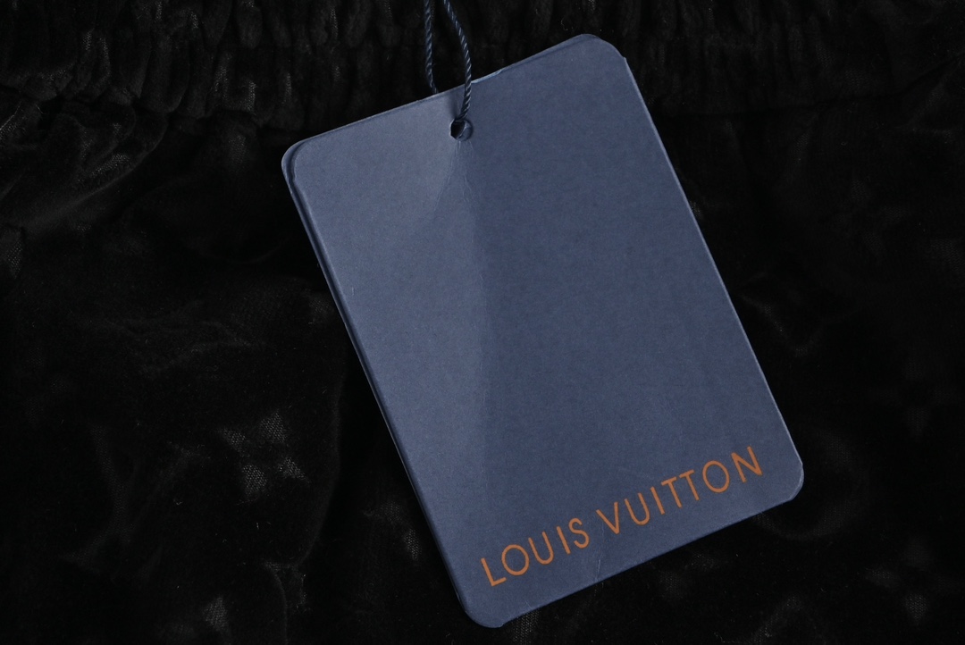 Louis Vuitton/路易威登 满印提花logo短裤